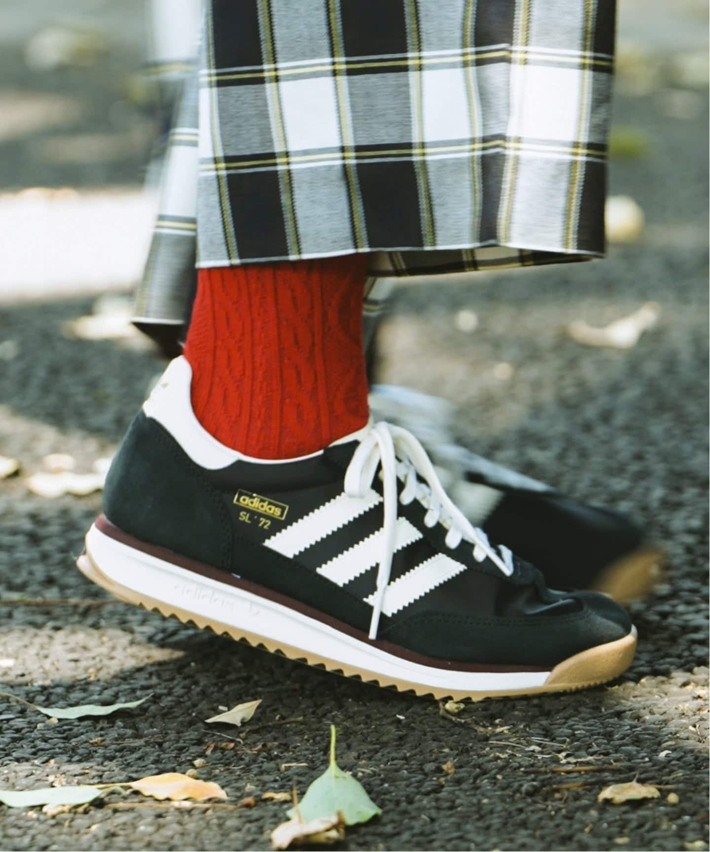 【イエナ/IENA】のadidas originals/アディダス オリジナルス for ED/IENA SL 72 RS スニーカー 人気、トレンドファッション・服の通販 founy(ファニー) 　ファッション　Fashion　レディースファッション　Fashion for Women　クラシック　Classic, Timeless Style　シューズ　Shoes, Footwear　シンプル　Simple, Minimal　スニーカー　Sneakers, Trainers　トレンド　Trend, Trending Now　フィット　Fit, Slim Fit　別注　Limited Edition, Custom Order　モダン　Modern, Contemporary　ランニング　Running, Running Wear, Activewear, Jogging　レース　Lace, Lace Fabric　エレガント 上品　Elegant　 other-1|ID: prp329100004712757 ipo3291000000034098887