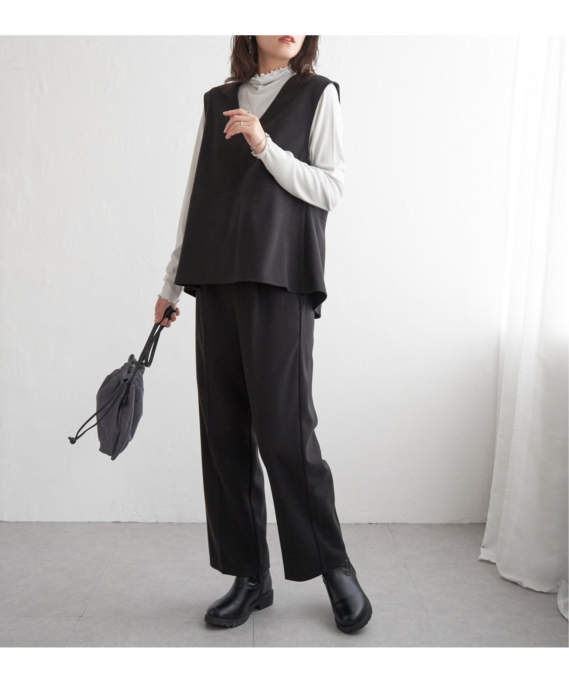 【イッカ/ikka】の【2点セット】GOKU楽ペプラムジレセット インテリア・キッズ・メンズ・レディースファッション・服の通販 founy(ファニー) 　ファッション　Fashion　レディースファッション　Fashion for Women　アウター　Coat / Outerwear Collection　トップス・カットソー　Cut & Sew Tops　ベスト&ジレ / 重ね着スタイル　Vests & Gilets　スタイリッシュ　Stylish, Fashionable　ストレッチ　Stretch, Stretchy Fabric　セットアップ　Set-Up, Coordinated Outfit　ツイル　Twist, Twisted Detail　フェミニン　Feminine, Girly　ベスト　Vest, Waistcoat　ペプラム　Peplum, Flared Hem　無地　Plain, Solid Color　ブラック|ID: prp329100004713365 ipo3291000000034050175
