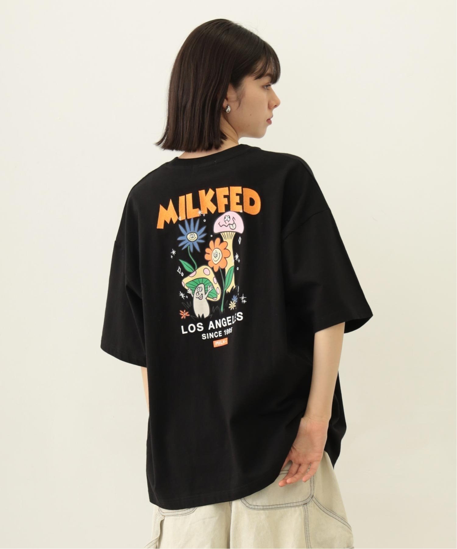 【ミルクフェド/MILKFED.】のFUNNY COLLEAGUE S/S TEE MILKFED. インテリア・キッズ・メンズ・レディースファッション・服の通販 founy(ファニー) 　ファッション　Fashion　レディースファッション　Fashion for Women　グラフィック　Graphic, Graphic Design　デニム　Denim, Jeans Material　バランス　Balance, Style Balance　フリル　Frill, Ruffle　プリーツ　Pleats, Pleated　ワイド　Wide, Wide Fit　人気　Popular, Best Seller　半袖　Short Sleeve, Half Sleeve　夏　Summer　S/S・春夏　SS, Spring/Summer, Warm Season　BLACK|ID: prp329100004713506 ipo3291000000034051132