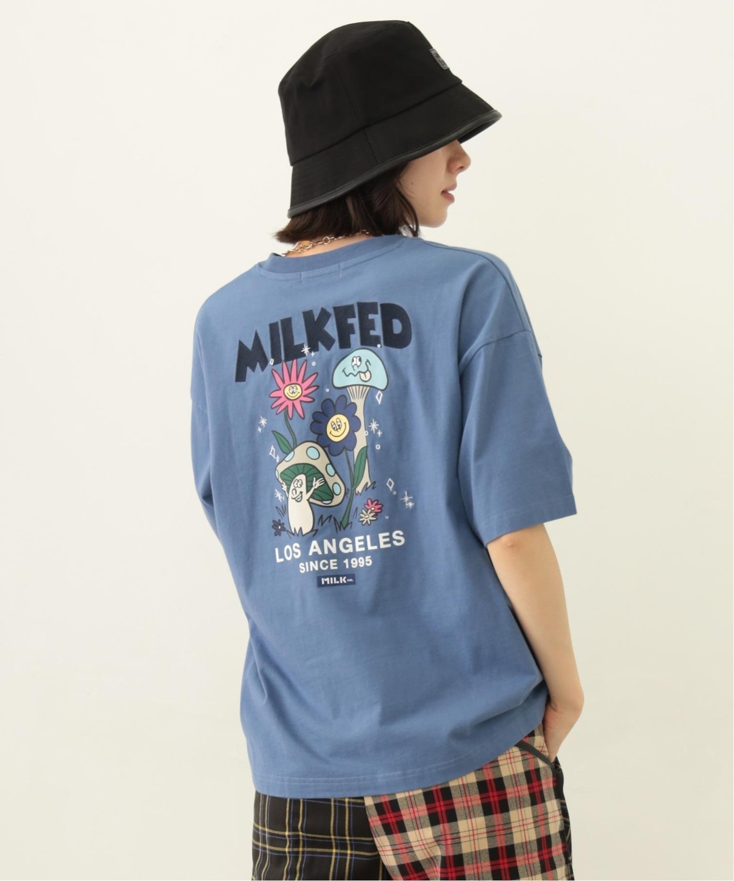 【ミルクフェド/MILKFED.】のFUNNY COLLEAGUE S/S TEE MILKFED. インテリア・キッズ・メンズ・レディースファッション・服の通販 founy(ファニー) 　ファッション　Fashion　レディースファッション　Fashion for Women　グラフィック　Graphic, Graphic Design　デニム　Denim, Jeans Material　バランス　Balance, Style Balance　フリル　Frill, Ruffle　プリーツ　Pleats, Pleated　ワイド　Wide, Wide Fit　人気　Popular, Best Seller　半袖　Short Sleeve, Half Sleeve　夏　Summer　S/S・春夏　SS, Spring/Summer, Warm Season　BLUE|ID: prp329100004713506 ipo3291000000034051133