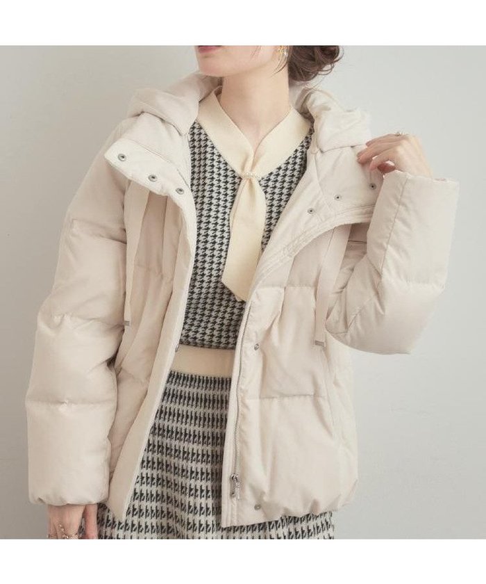 【クチュール ブローチ/Couture Brooch】の【冬の名品・撥水】愛されダウン インテリア・キッズ・メンズ・レディースファッション・服の通販 founy(ファニー) https://founy.com/ ファッション Fashion レディースファッション Fashion for Women シャーリング Shirring, Ruched ジャケット Jacket, Outerwear スタンド Stand Collar, Upright Stand スマート Smart, Elegant ダウン Down, Puffer ドット Polka Dot, Dot Pattern フェザー Feather, Feather Detail フェミニン Feminine, Girly フロント Front, Front Design ポケット Pocket, Pocket Detail 冬 Winter / This Winter 2025年 2025 2025-2026秋冬・A/W Autumn/Winter 2025–26 AW25–26 |ID: prp329100004714487 ipo3291000000034267682