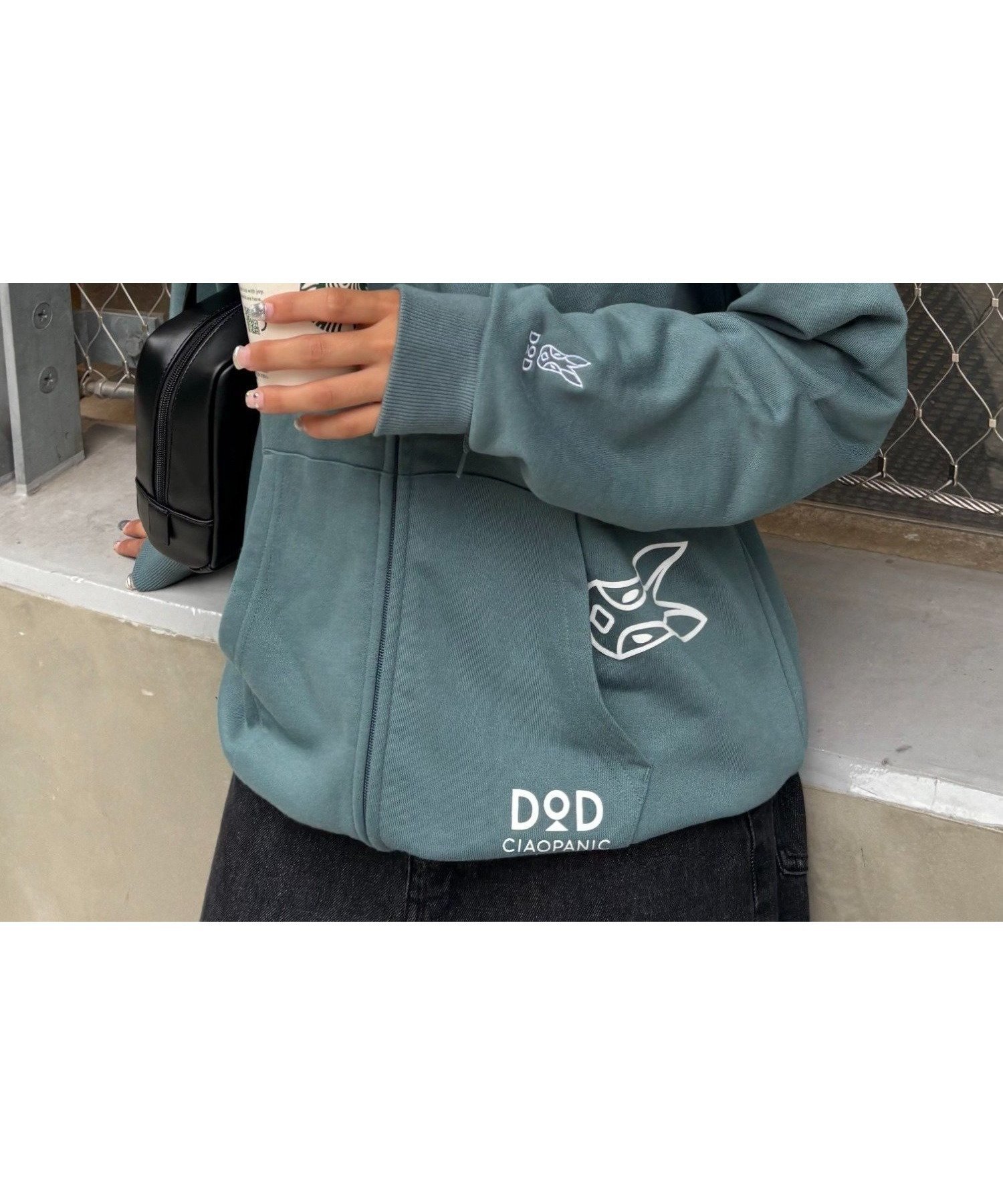 【チャオパニックティピー/CIAOPANIC TYPY】の【GRY・BLUEは一部店舗限定】【DOD】【ユニセックス】ヒョッコリポケジップ 人気、トレンドファッション・服の通販 founy(ファニー)  ファッション Fashion レディースファッション Fashion for Women アウトドア Outdoor Clothing キャラクター Character, Licensed Characters パーカー Hoodie, Parka ポケット Pocket, Pocket Detail ロング Long, Long-Length おすすめ Recommended / Our Picks  other-1|ID: prp329100004714799 ipo3291000000034385937