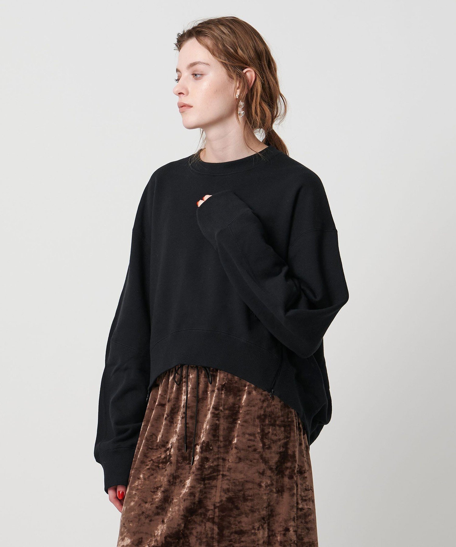 【ユナイテッドアローズ/UNITED ARROWS】のASTRAET ウラケ サイドジップ クルーネックスウェット インテリア・キッズ・メンズ・レディースファッション・服の通販 founy(ファニー) 　ファッション　Fashion　レディースファッション　Fashion for Women　トップス・カットソー　Cut & Sew Tops　レディースパーカー・カジュアルフーディー　Casual Hoodies & Sweatshirts　スウェット・クルーネックトップス　Sweatshirts & Crewnecks / Relaxed Fit Sweat Tops　インナー　Innerwear　サイドジップ　Side Zip, Side Zipper　プレート　Plate, Dish　レース　Lace, Lace Fabric　おすすめ　Recommended / Our Picks　BLACK|ID: prp329100004715223 ipo3291000000034067237