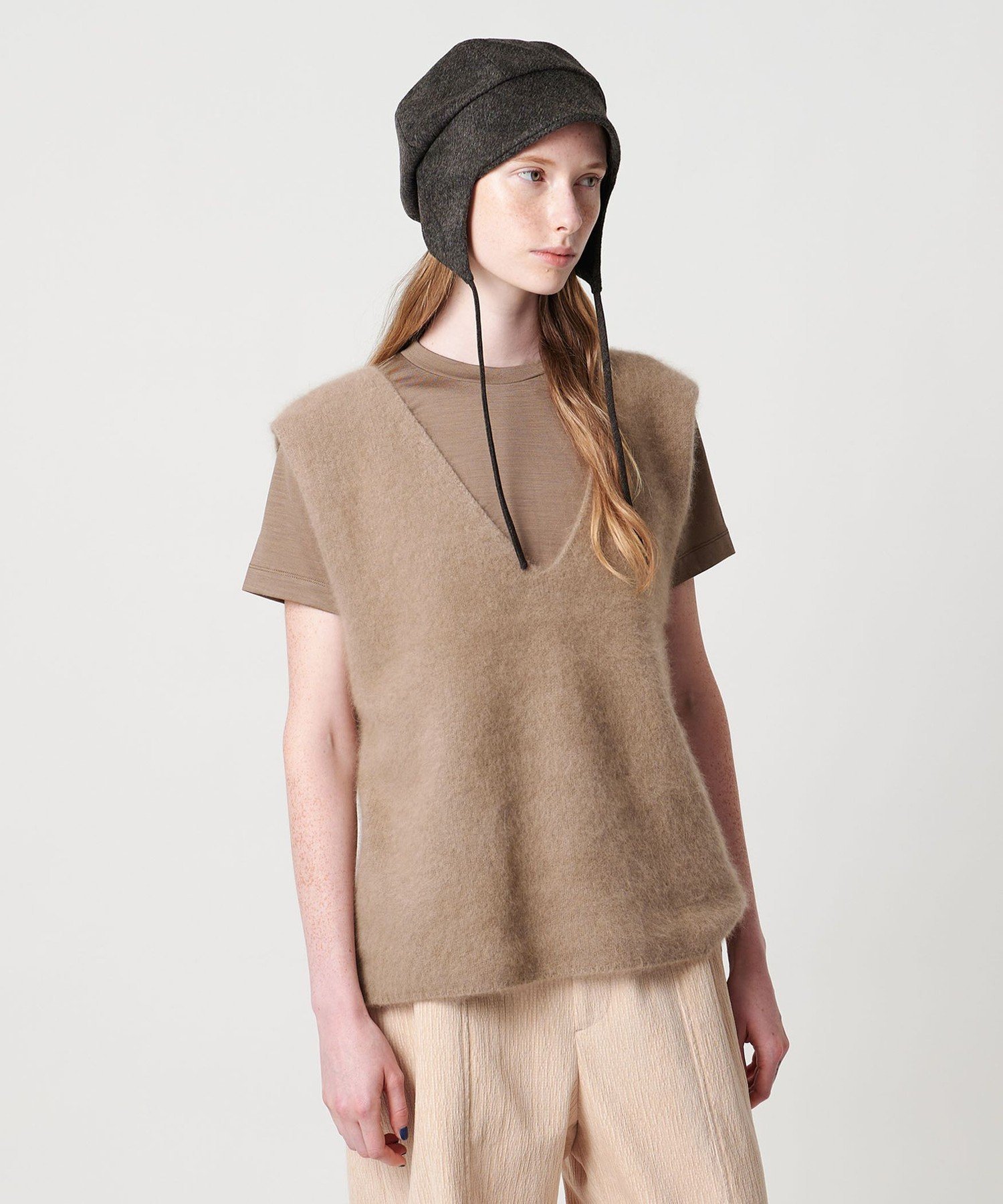 【ビューティ&ユース ユナイテッドアローズ/BEAUTY&YOUTH / UNITED ARROWS】のSteven Alan オーストラリアンウール ミックス ニットベスト インテリア・キッズ・メンズ・レディースファッション・服の通販 founy(ファニー) 　ファッション　Fashion　レディースファッション　Fashion for Women　アウター　Coat / Outerwear Collection　トップス・カットソー　Cut & Sew Tops　ニット　Knit Tops & Sweaters　ベスト&ジレ / 重ね着スタイル　Vests & Gilets　おすすめ　Recommended / Our Picks　カットソー　Cut and Sewn Top　シンプル　Simple, Minimal　フェミニン　Feminine, Girly　ベスト　Vest, Waistcoat　ミックス　Mix, Mixed Style　A/W・秋冬　Autumn/Winter　BEIGE|ID: prp329100004715257 ipo3291000000034067474