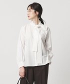 【ユナイテッドアローズ/UNITED ARROWS】のレース コンビ ボウタイ リボン ブラウス -ウォッシャブル- 人気、トレンドファッション・服の通販 founy(ファニー) ファッション Fashion レディースファッション Fashion for Women トップス・カットソー Cut & Sew Tops シャツ・ブラウス・オフィスカジュアル Elegant Blouses & Button-Ups インナー Innerwear ウォッシャブル Machine Washable カフス Cuff Design カーディガン Cardigan, Knitwear コンビ Combo, Combination Style タイプライター Typewriter Fabric, Crisp Cotton デニム Denim, Jeans Material リボン Ribbon, Bow レース Lace, Lace Fabric thumbnail OFF WHITE|ID: prp329100004715773 ipo3291000000035161900