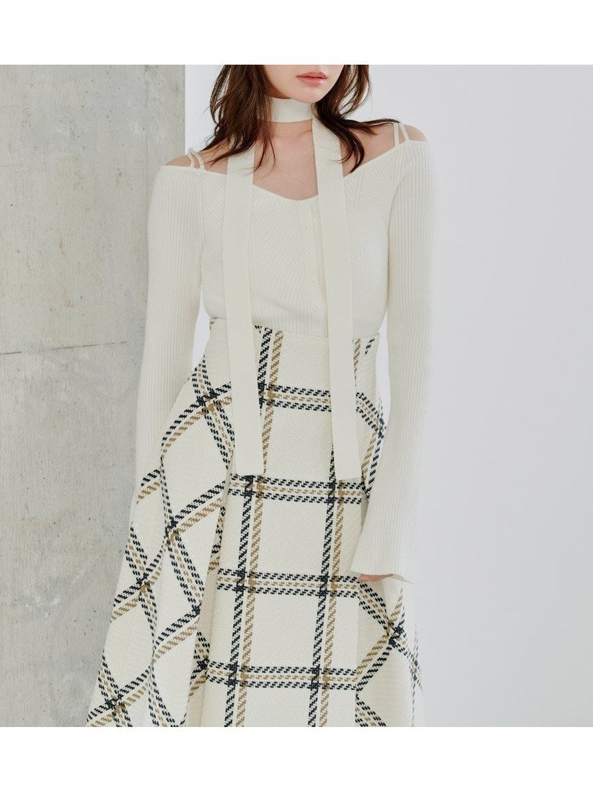 【スナイデル/SNIDEL】のタイ付きニットプルオーバー 人気、トレンドファッション・服の通販 founy(ファニー) 　ファッション　Fashion　レディースファッション　Fashion for Women　トップス・カットソー　Cut & Sew Tops　ニット　Knit Tops & Sweaters　カジュアルプルオーバー・ニットトップス　Pullovers & Knit Tops / Casual Pullovers　ウェーブ　Wavy Pattern　ストレート　Straight, Straight Cut　スマート　Smart, Elegant　スリット　Slit, Slit Detail　スリーブ　Sleeve, Long Sleeve / Short Sleeve　セットアップ　Set-Up, Coordinated Outfit　デコルテ　Décolleté, Neckline　ビスチェ　Bustier, Corset Top　フィット　Fit, Slim Fit　フロント　Front, Front Design　ラップ　Wrap, Wrap Design　おすすめ　Recommended / Our Picks　エレガント 上品　Elegant　 other-1|ID: prp329100004716415 ipo3291000000034352730