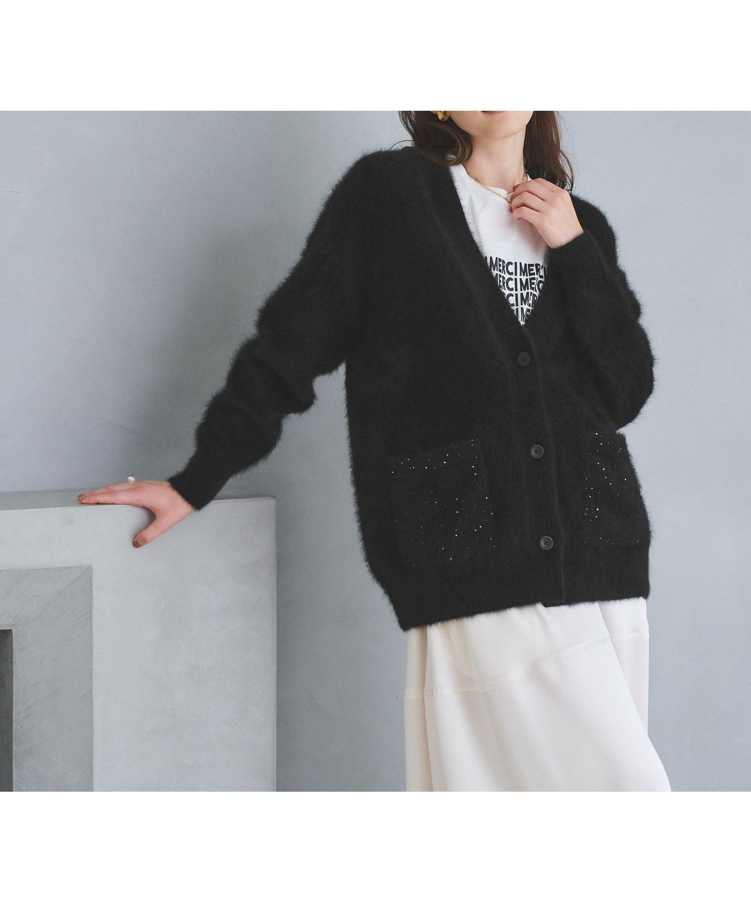 【ユナイテッドアローズ/UNITED ARROWS】のフォックスカシミヤ スパンコール ミドル カーディガン インテリア・キッズ・メンズ・レディースファッション・服の通販 founy(ファニー) 　ファッション　Fashion　レディースファッション　Fashion for Women　トップス・カットソー　Cut & Sew Tops　カーディガン・羽織り　Layered Style Cardigans　インナー　Innerwear　カーディガン　Cardigan, Knitwear　軽量　Lightweight, Ultra Light　スパンコール　Sequins, Sequin Embellishment　フォックス　Fox, Fox Fur　ポケット　Pocket, Pocket Detail　ミドル　Middle Length, Mid Height　おすすめ　Recommended / Our Picks　BLACK|ID: prp329100004716468 ipo3291000000034820708