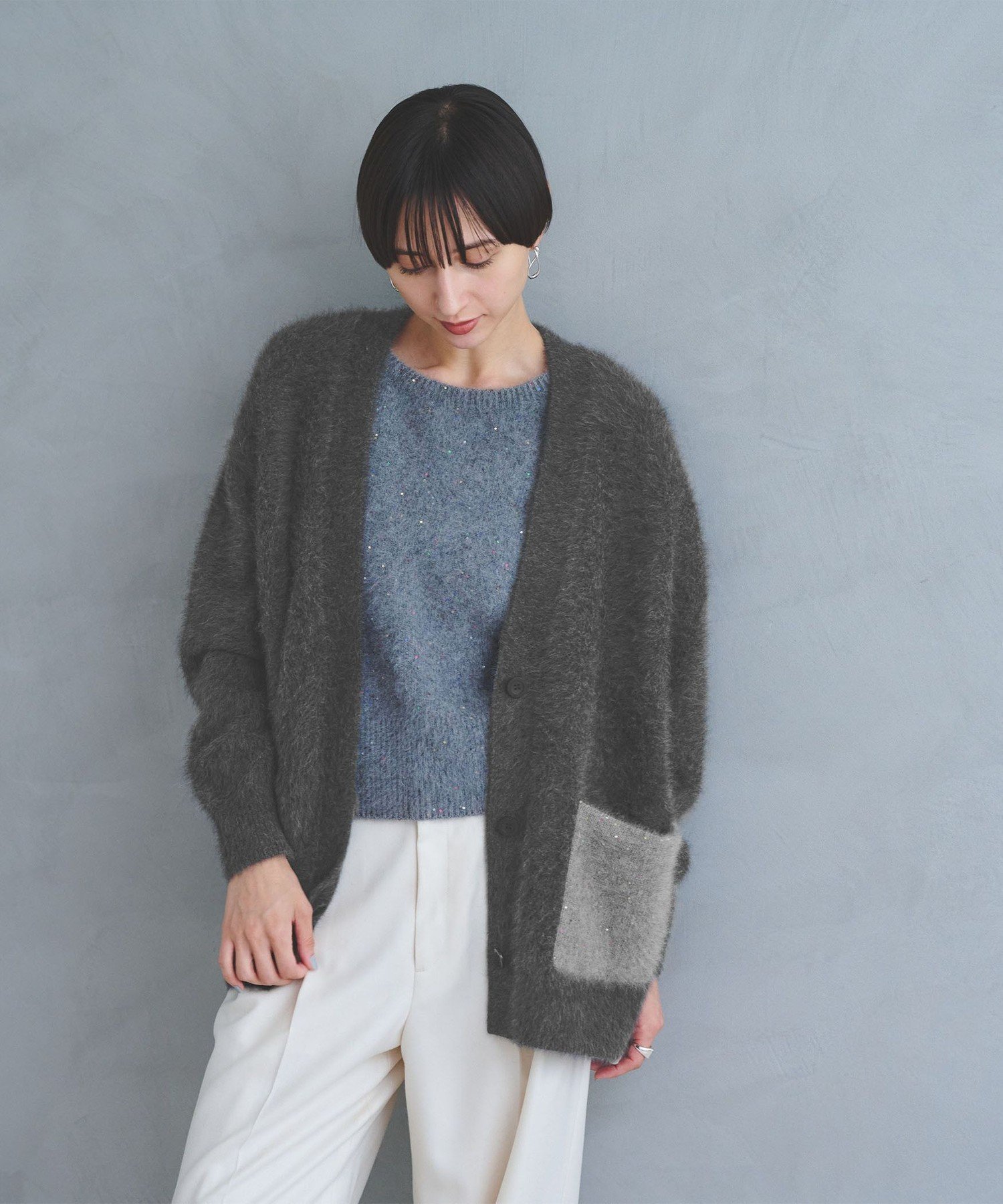 【ユナイテッドアローズ/UNITED ARROWS】のフォックスカシミヤ スパンコール ミドル カーディガン インテリア・キッズ・メンズ・レディースファッション・服の通販 founy(ファニー) 　ファッション　Fashion　レディースファッション　Fashion for Women　トップス・カットソー　Cut & Sew Tops　カーディガン・羽織り　Layered Style Cardigans　インナー　Innerwear　カーディガン　Cardigan, Knitwear　軽量　Lightweight, Ultra Light　スパンコール　Sequins, Sequin Embellishment　フォックス　Fox, Fox Fur　ポケット　Pocket, Pocket Detail　ミドル　Middle Length, Mid Height　おすすめ　Recommended / Our Picks　DK.GRAY|ID: prp329100004716468 ipo3291000000034820709