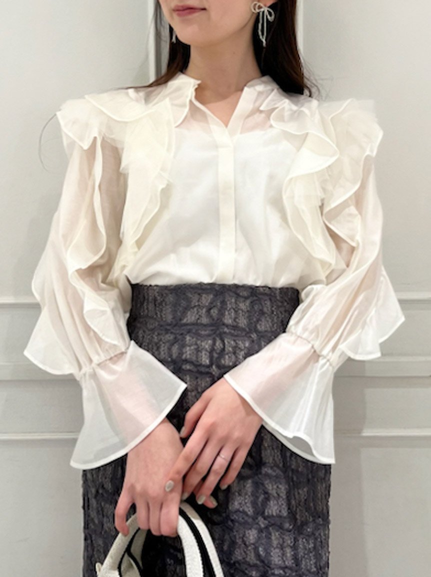 【スナイデル/SNIDEL】のシアーフリルブラウス インテリア・キッズ・メンズ・レディースファッション・服の通販 founy(ファニー) 　ファッション　Fashion　レディースファッション　Fashion for Women　トップス・カットソー　Cut & Sew Tops　シャツ・ブラウス・オフィスカジュアル　Elegant Blouses & Button-Ups　インナー　Innerwear　キャミソール　Camisole, Spaghetti Strap Top　シアー　Sheer, See-Through　スキッパー　Skipper, Open Collar　スマート　Smart, Elegant　ダブル　Double, Double-Breasted　チュール　Tulip, Tulip Motif　フェミニン　Feminine, Girly　フラワー　Flower, Floral　フリル　Frill, Ruffle　プリント　Print, Printed Pattern　無地　Plain, Solid Color　IVR[003]|ID: prp329100004717540 ipo3291000000034087414