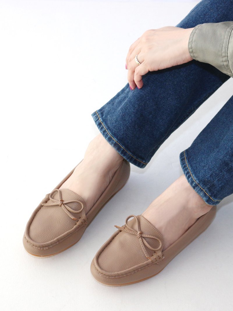 【フィン/Fin】のシュリンクフェイクレザーモカシン インテリア・キッズ・メンズ・レディースファッション・服の通販 founy(ファニー) 　ファッション　Fashion　レディースファッション　Fashion for Women　クッション　Cushion, Throw Pillow　シンプル　Simple, Minimal　ストッキング　Stockings, Sheer Tights　フェイクレザー　Faux Leather, PU Leather　フォルム　Silhouette, Form　リボン　Ribbon, Bow　エレガント 上品　Elegant　ビジネス 仕事 通勤　Business / Work / Commuting　BE|ID: prp329100004718889 ipo3291000000034098723