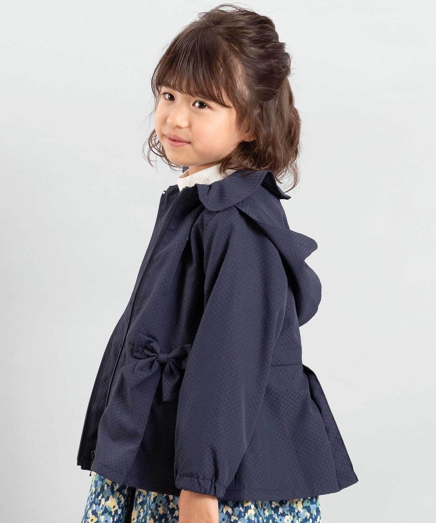 【ベベ オンライン ストア/BEBE ONLINE STORE / KIDS】のチェックタフタペプラムフード付きブルゾン(90~150cm) インテリア・キッズ・メンズ・レディースファッション・服の通販 founy(ファニー) 　ファッション　Fashion　キッズファッション　Fashion for Kids　カットソー　Cut and Sewn Top　カラフル　Colorful Design　コレクション　Collection, Seasonal Line　軽量　Lightweight, Ultra Light　シンプル　Simple, Minimal　タフタ　Taffeta, Structured Fabric　チェック　Check, Plaid, Tartan　フランス　France, French　ブルゾン　Blouson, Bomber Jacket　プリント　Print, Printed Pattern　ベーシック　Basic, Essential　ペプラム　Peplum, Flared Hem　半袖　Short Sleeve, Half Sleeve　モチーフ　Motif, Design Theme　無地　Plain, Solid Color　リボン　Ribbon, Bow　ワンポイント　One Point, Statement Accent　A/W・秋冬　Autumn/Winter　2025年　2025　2025-2026秋冬・A/W　Autumn/Winter 2025–26 AW25–26　ネイビー|ID: prp329100004718950 ipo3291000000034099411