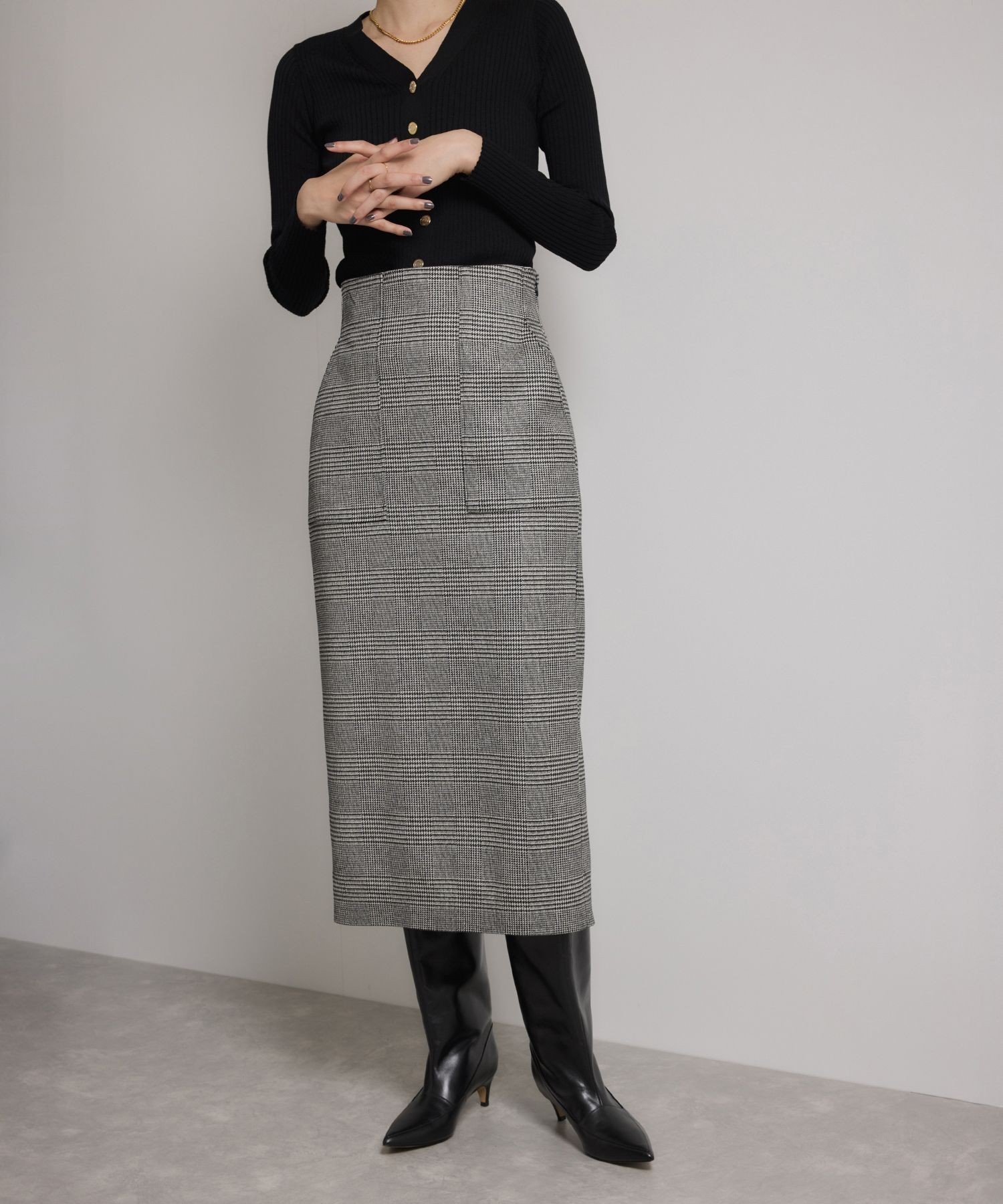 【ロペ/ROPE'】の美人スカート ウールレーヨンポケット付きタイトスカート(ヘリンボーン/グレンチェック)/セットアップ対応 インテリア・キッズ・メンズ・レディースファッション・服の通販 founy(ファニー) 　ファッション　Fashion　レディースファッション　Fashion for Women　セットアップ　Matching Sets　スカート・ミニ/ミディ/マキシ　Skirts / Mini, Midi & Maxi Skirts　アンサンブル　Ensemble Set　ウォーム　Warm Fabric　カーディガン　Cardigan, Knitwear　ジャケット　Jacket, Outerwear　セットアップ　Set-Up, Coordinated Outfit　チェック　Check, Plaid, Tartan　定番　Standard, Basic Item　ポケット　Pocket, Pocket Detail　おすすめ　Recommended / Our Picks　エレガント 上品　Elegant　ビジネス 仕事 通勤　Business / Work / Commuting　ブラック系(03)|ID: prp329100004720934 ipo3291000000034677978