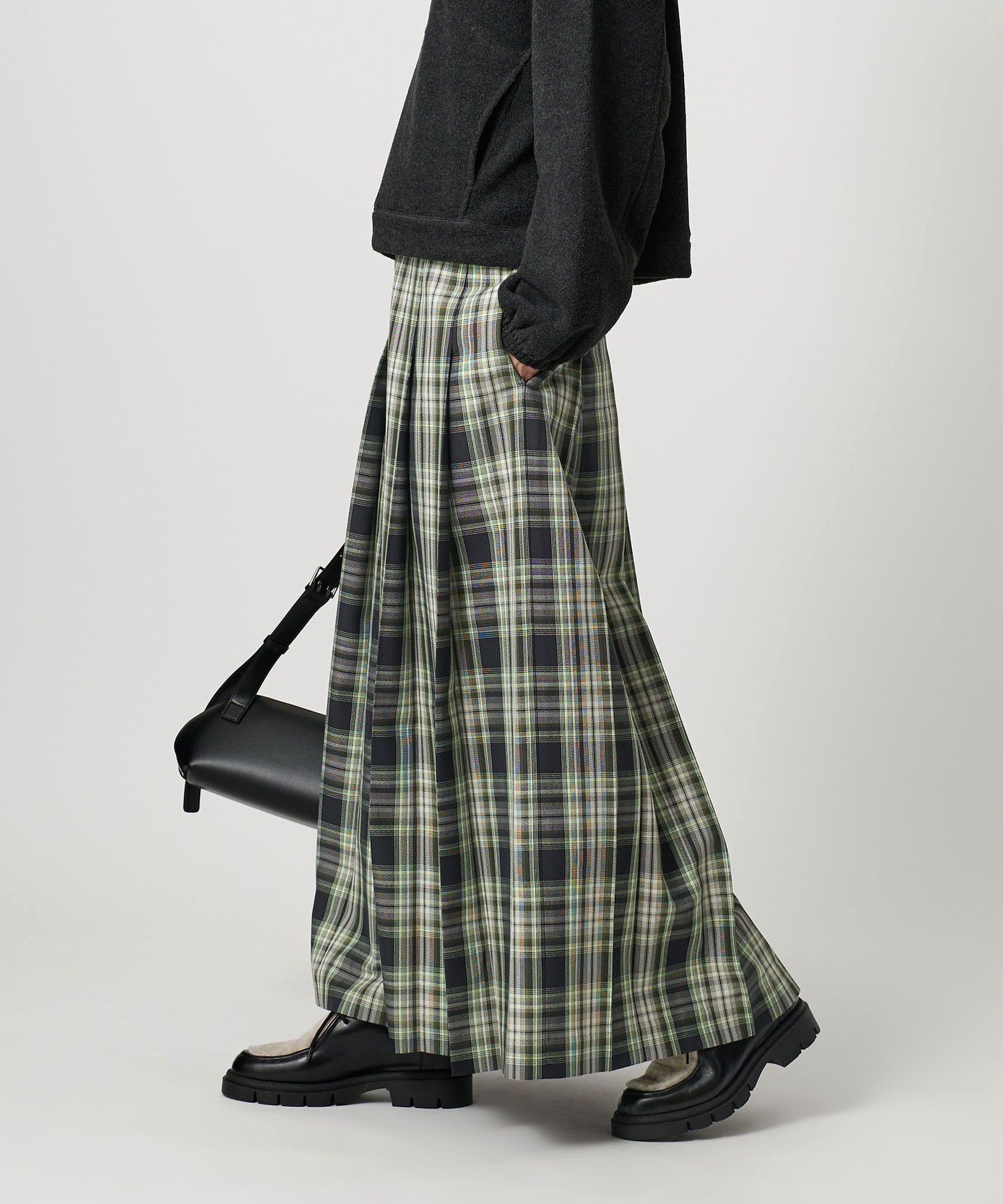 【ビューティ&ユース ユナイテッドアローズ/BEAUTY&YOUTH / UNITED ARROWS】のチェック プリーツロングスカート 人気、トレンドファッション・服の通販 founy(ファニー) 　ファッション　Fashion　レディースファッション　Fashion for Women　スカート　Skirts　ロングスカート　Long Skirts / Maxi & Midi Skirts　クラシカル　Classical, Vintage-Inspired　今季　This Season, Current Season　シューズ　Shoes, Footwear　シンプル　Simple, Minimal　スウェット / スエット　Sweatshirt, Sweatwear　スニーカー　Sneakers, Trainers　チェック　Check, Plaid, Tartan　プリーツ　Pleats, Pleated　ロング　Long, Long-Length　ワイド　Wide, Wide Fit　おすすめ　Recommended / Our Picks　 other-1|ID: prp329100004720949 ipo3291000000034587248