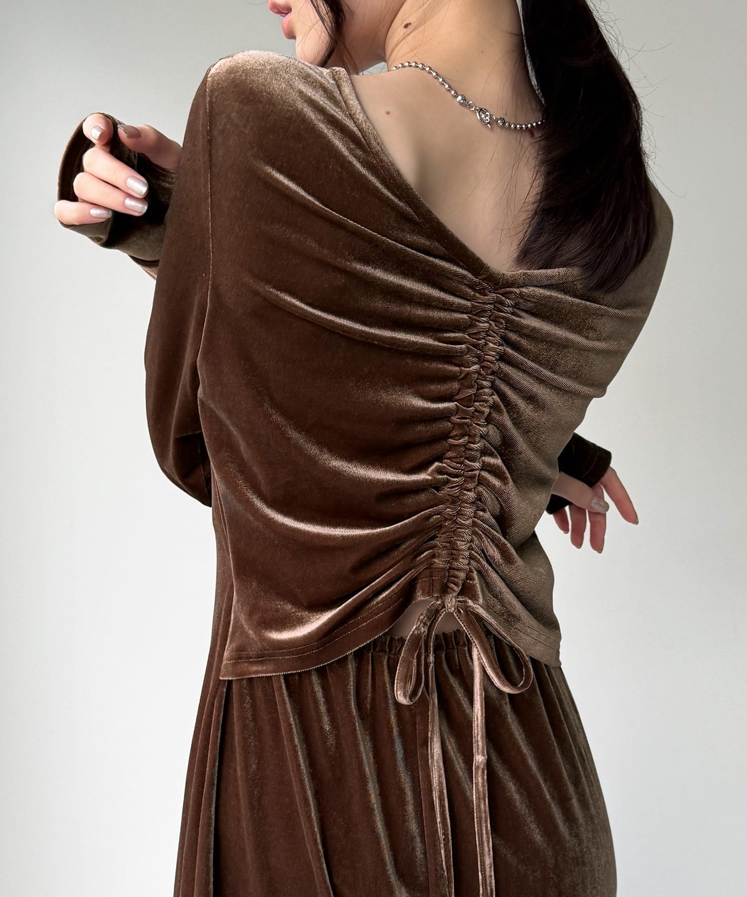 【ジュノア/JUNOAH】のバックドロストベロアワンピース インテリア・キッズ・メンズ・レディースファッション・服の通販 founy(ファニー) 　ファッション　Fashion　レディースファッション　Fashion for Women　ワンピース　Dresses　モカ|ID: prp329100004720974 ipo3291000000034116751