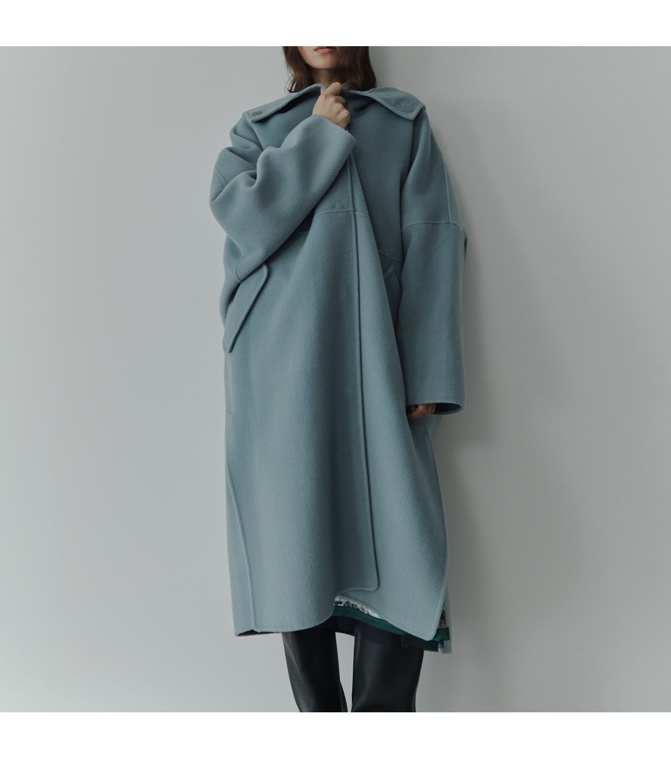 【ルシェル ブルー/LE CIEL BLEU】のフードダブルフェイスコート / Hooded Double-Face Coat インテリア・キッズ・メンズ・レディースファッション・服の通販 founy(ファニー) 　ファッション　Fashion　レディースファッション　Fashion for Women　アウター　Coat / Outerwear Collection　コート・ロングコート・ピーコート　Long Coats, Peacoats & More　バランス　Balance, Style Balance　フロント　Front, Front Design　メタル　Metal, Metal Parts　人気　Popular, Best Seller　冬　Winter / This Winter　定番　Standard, Basic Item　ライトブルー|ID: prp329100004720993 ipo3291000000034478399