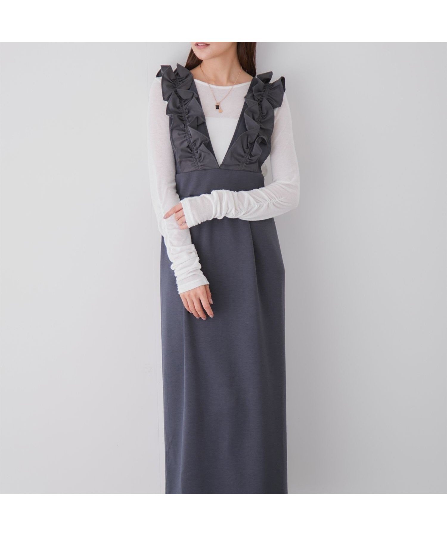 【ジャイロ/JAYRO】のフリルサスジャンスカ インテリア・キッズ・メンズ・レディースファッション・服の通販 founy(ファニー) 　ファッション　Fashion　レディースファッション　Fashion for Women　インナー　Innerwear　カーディガン　Cardigan, Knitwear　シューズ　Shoes, Footwear　ジャケット　Jacket, Outerwear　スニーカー　Sneakers, Trainers　スリット　Slit, Slit Detail　デコルテ　Décolleté, Neckline　なめらか　Smooth, Silky Texture　ハイネック　High Neck, Mock Neck　フラット　Flat, Flat Shoes　フリル　Frill, Ruffle　ボーダー　Border, Stripe　ポケット　Pocket, Pocket Detail　リラックス　Relax, Relaxed Fit　レース　Lace, Lace Fabric　ロング　Long, Long-Length　冬　Winter / This Winter　A/W・秋冬　Autumn/Winter　エレガント 上品　Elegant　チャコール(06)|ID: prp329100004720994 ipo3291000000034116928