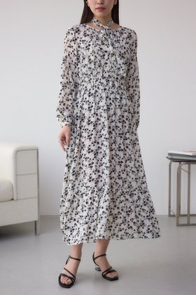 【アズール バイ マウジー/AZUL by moussy】のシアーチェックフラワー柄ワンピース 人気、トレンドファッション・服の通販 founy(ファニー) ファッション Fashion レディースファッション Fashion for Women ワンピース Dresses おすすめ Recommended / Our Picks アンダー Underwear Essentials シャーリング Shirring, Ruched ジャケット Jacket, Outerwear ティアード Tiered, Tiered Style ドレス Dress, One-Piece リボン Ribbon, Bow エレガント 上品 Elegant 春 Spring |ID:prp329100004721064