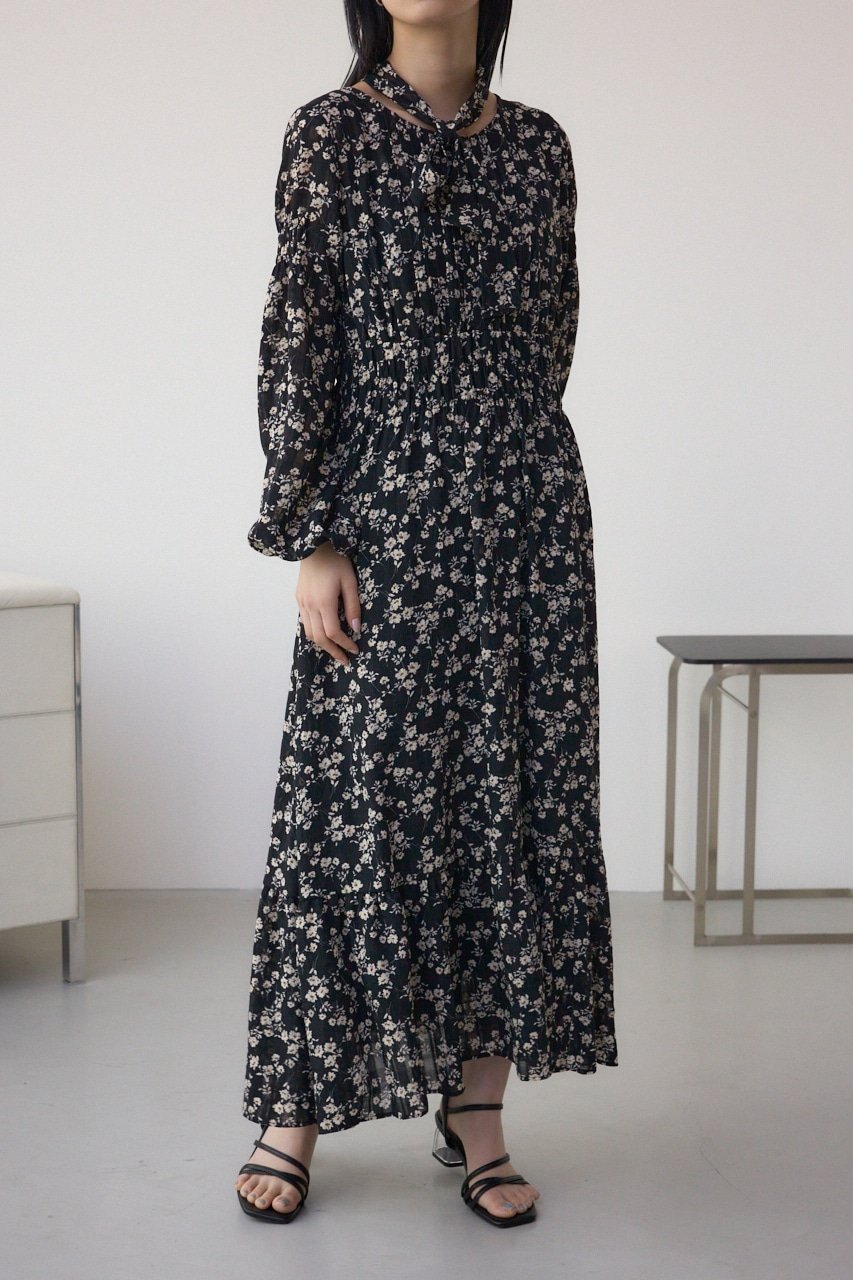【アズール バイ マウジー/AZUL by moussy】のシアーチェックフラワー柄ワンピース インテリア・キッズ・メンズ・レディースファッション・服の通販 founy(ファニー) 　ファッション　Fashion　レディースファッション　Fashion for Women　ワンピース　Dresses　おすすめ　Recommended / Our Picks　アンダー　Underwear Essentials　シャーリング　Shirring, Ruched　ジャケット　Jacket, Outerwear　ティアード　Tiered, Tiered Style　ドレス　Dress, One-Piece　リボン　Ribbon, Bow　エレガント 上品　Elegant　春　Spring　柄BLK5|ID: prp329100004721064 ipo3291000000034117632