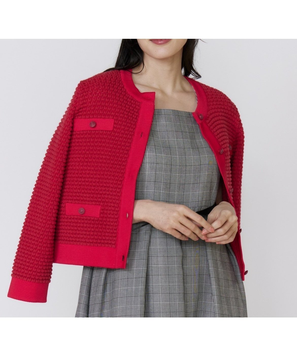 【マーリエ ル カセット/Maglie le cassetto】のバルキーニットジャケット インテリア・キッズ・メンズ・レディースファッション・服の通販 founy(ファニー) 　ファッション　Fashion　レディースファッション　Fashion for Women　アウター　Coat / Outerwear Collection　レディースジャケット・軽アウター　Jackets　アクリル　Acrylic Material　カーディガン　Cardigan, Knitwear　クラシカル　Classical, Vintage-Inspired　ジャケット　Jacket, Outerwear　ストレッチ　Stretch, Stretchy Fabric　スマート　Smart, Elegant　ツイード　Twill, Twill Weave　日本製　Made In Japan　エレガント 上品　Elegant　レッド|ID: prp329100004721252 ipo3291000000034531530