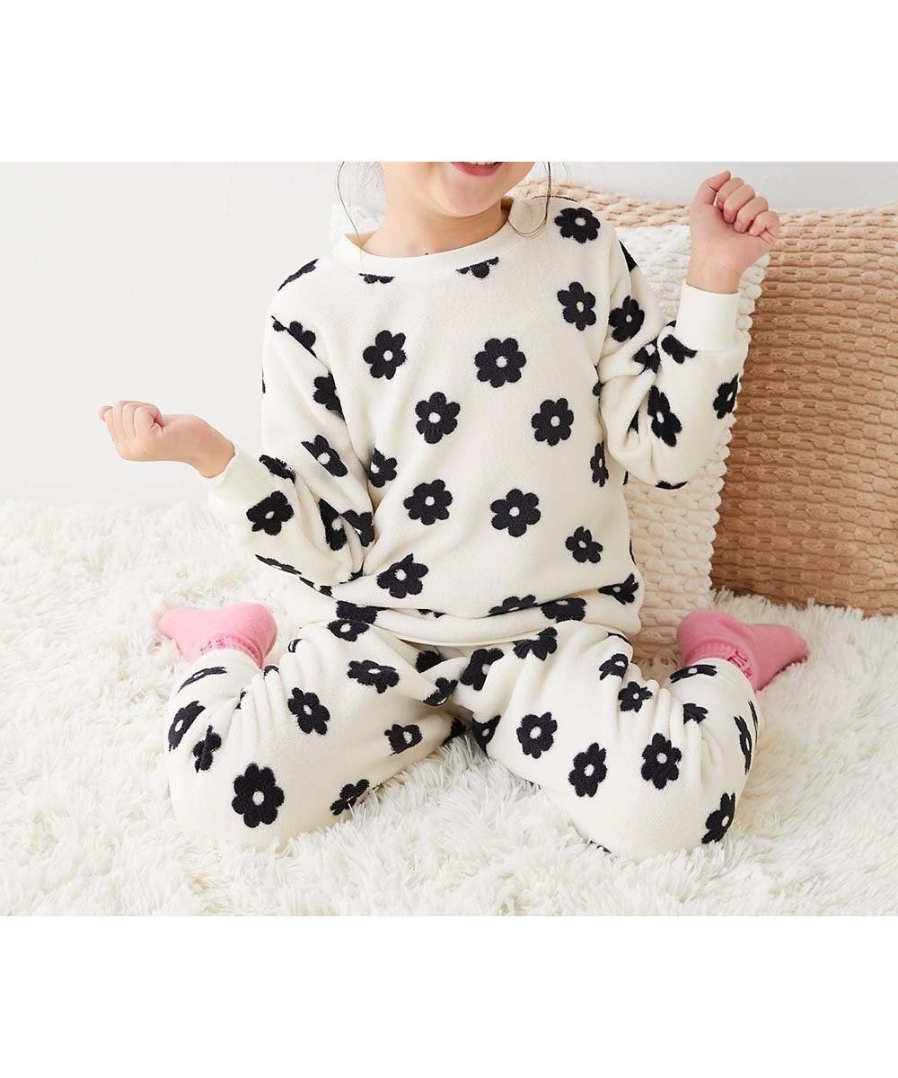 【デビロック/devirock / KIDS】のガールズ もこもこフリース パジャマ 長袖パジャマ ルームウェア 長袖 25AW インテリア・キッズ・メンズ・レディースファッション・服の通販 founy(ファニー) 　ファッション　Fashion　キッズファッション　Fashion for Kids　長袖　Long Sleeve, Full Sleeve　パジャマ　Pajamas, Sleepwear　おすすめ　Recommended / Our Picks　2025年　2025　2025-2026秋冬・A/W　Autumn/Winter 2025–26 AW25–26　006-フラワー-オフホワイト|ID: prp329100004721253 ipo3291000000034119788