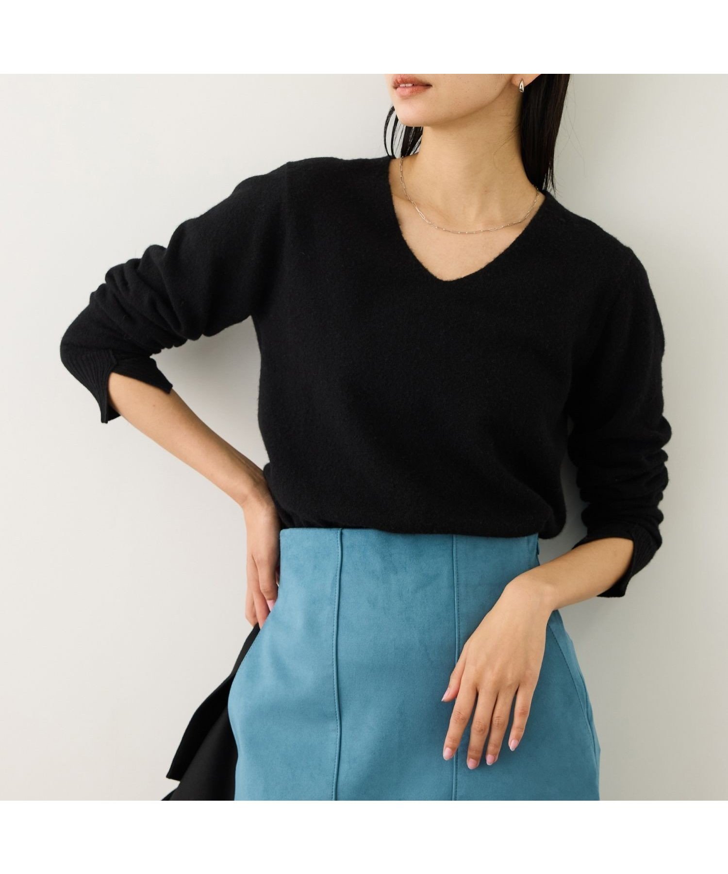 【ロペ/ROPE'】のカシミヤVネックニットプルオーバー インテリア・キッズ・メンズ・レディースファッション・服の通販 founy(ファニー) 　ファッション　Fashion　レディースファッション　Fashion for Women　トップス・カットソー　Cut & Sew Tops　ニット　Knit Tops & Sweaters　カジュアルプルオーバー・ニットトップス　Pullovers & Knit Tops / Casual Pullovers　Vネックトップス　V-Neck Tops / V-Cut Neckline Shirts　インナー　Innerwear　カットソー　Cut and Sewn Top　ジャケット　Jacket, Outerwear　スリット　Slit, Slit Detail　バランス　Balance, Style Balance　ポケット　Pocket, Pocket Detail　レース　Lace, Lace Fabric　おすすめ　Recommended / Our Picks　ビジネス 仕事 通勤　Business / Work / Commuting　ブラック(01)|ID: prp329100004721300 ipo3291000000035179572