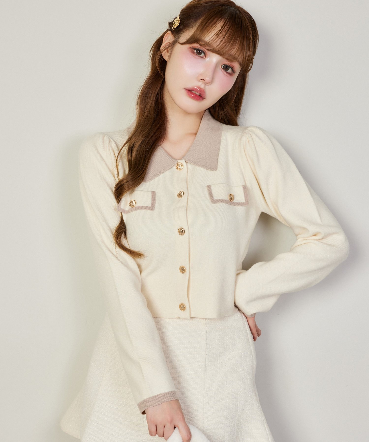 【ナイスクラップ/NICE CLAUP】の金ボタン配色衿ニット インテリア・キッズ・メンズ・レディースファッション・服の通販 founy(ファニー) 　ファッション　Fashion　レディースファッション　Fashion for Women　トップス・カットソー　Cut & Sew Tops　ニット　Knit Tops & Sweaters　2025年　2025　2025-2026秋冬・A/W　Autumn/Winter 2025–26 AW25–26　おすすめ　Recommended / Our Picks　クラシカル　Classical, Vintage-Inspired　デニム　Denim, Jeans Material　フィット　Fit, Slim Fit　フレア　Flare, Flared　ボトム　Bottoms, Lower Wear　長袖　Long Sleeve, Full Sleeve　アイボリー|ID: prp329100004721377 ipo3291000000034624598