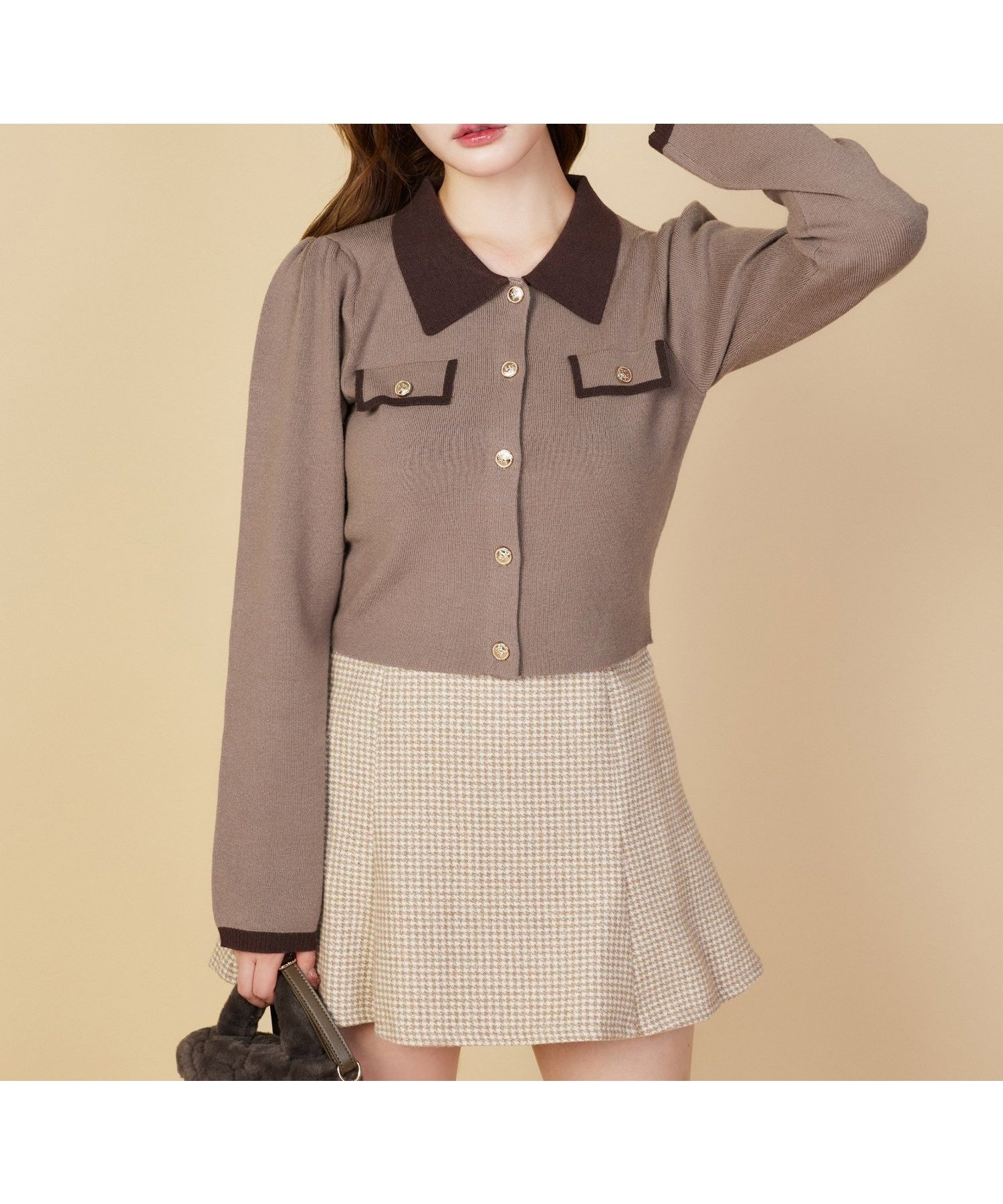 【ナイスクラップ/NICE CLAUP】の金ボタン配色衿ニット インテリア・キッズ・メンズ・レディースファッション・服の通販 founy(ファニー) 　ファッション　Fashion　レディースファッション　Fashion for Women　トップス・カットソー　Cut & Sew Tops　ニット　Knit Tops & Sweaters　2025年　2025　2025-2026秋冬・A/W　Autumn/Winter 2025–26 AW25–26　おすすめ　Recommended / Our Picks　クラシカル　Classical, Vintage-Inspired　デニム　Denim, Jeans Material　フィット　Fit, Slim Fit　フレア　Flare, Flared　ボトム　Bottoms, Lower Wear　長袖　Long Sleeve, Full Sleeve　モカ|ID: prp329100004721377 ipo3291000000034624604