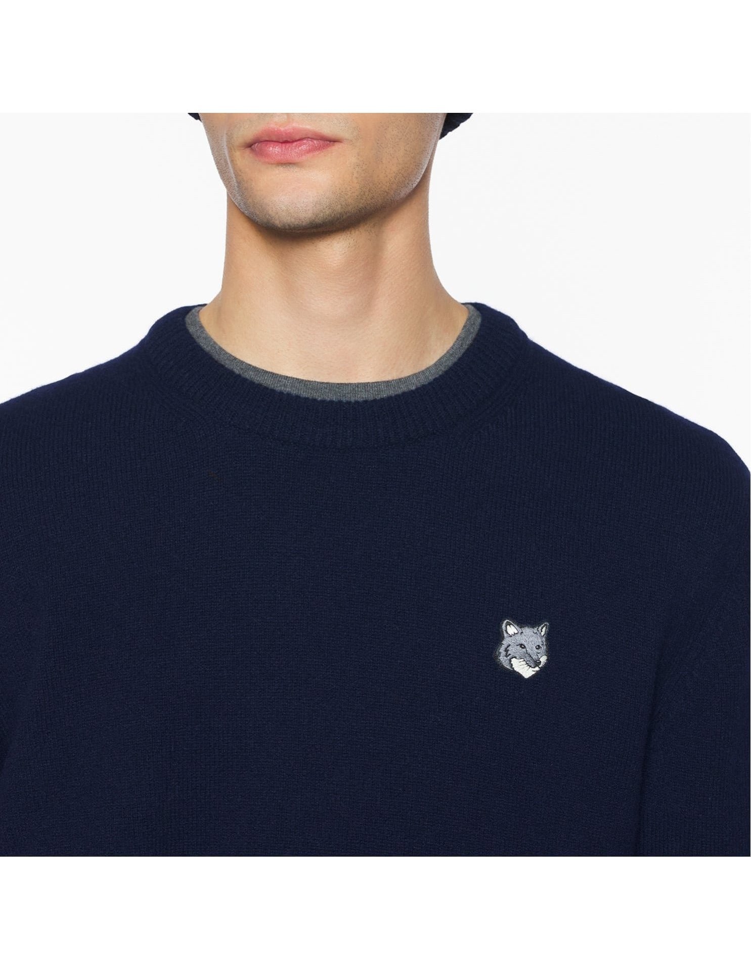 【メゾン キツネ/MAISON KITSUNE / MEN】のFOX HEAD LAMBSWOOL COMFORT JUMPER インテリア・キッズ・メンズ・レディースファッション・服の通販 founy(ファニー) 　ファッション　Fashion　メンズファッション　Fashion for Men　冬　Winter / This Winter　セーター　Sweater, Knitwear　パッチ　Patch, Appliqué　フレンチ　French, French Style　エレガント 上品　Elegant　無地　Plain, Solid Color　A/W・秋冬　Autumn/Winter　長袖　Long Sleeve, Full Sleeve　CLASSIC NAVY|ID: prp329100004721409 ipo3291000000034227792