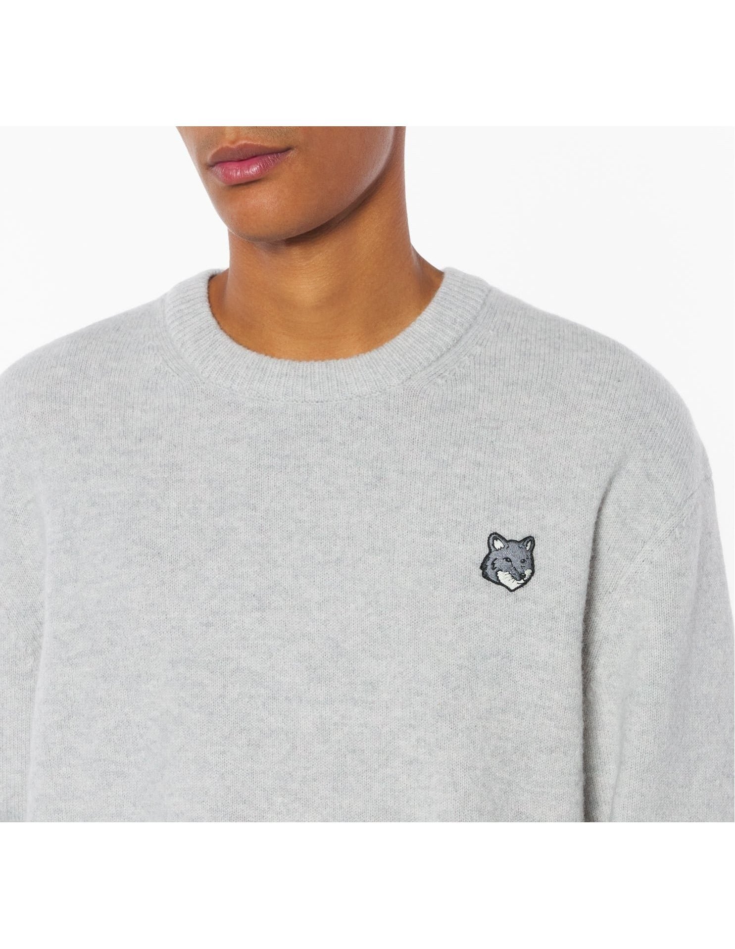 【メゾン キツネ/MAISON KITSUNE / MEN】のFOX HEAD LAMBSWOOL COMFORT JUMPER インテリア・キッズ・メンズ・レディースファッション・服の通販 founy(ファニー) 　ファッション　Fashion　メンズファッション　Fashion for Men　冬　Winter / This Winter　セーター　Sweater, Knitwear　パッチ　Patch, Appliqué　フレンチ　French, French Style　エレガント 上品　Elegant　無地　Plain, Solid Color　A/W・秋冬　Autumn/Winter　長袖　Long Sleeve, Full Sleeve　LIGHT GREY MELANGE|ID: prp329100004721409 ipo3291000000034227793