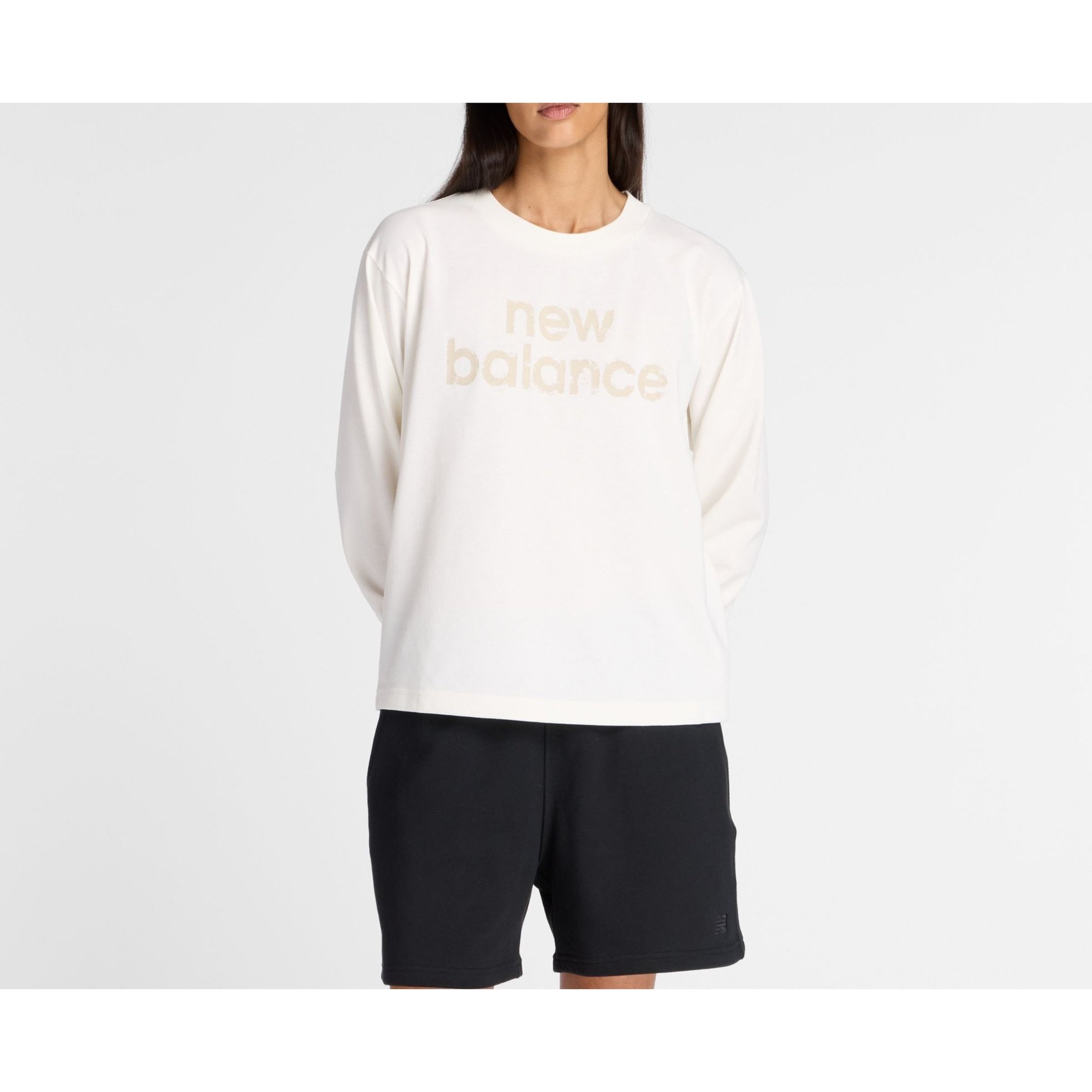 【ニューバランス/new balance】のリラックスロングスリーブTシャツ インテリア・キッズ・メンズ・レディースファッション・服の通販 founy(ファニー) 　ファッション　Fashion　レディースファッション　Fashion for Women　トップス・カットソー　Cut & Sew Tops　シャツ・ブラウス・オフィスカジュアル　Elegant Blouses & Button-Ups　ロングTシャツ・Tシャツ　Longline T-Shirts & Tees　スマート　Smart, Elegant　スリーブ　Sleeve, Long Sleeve / Short Sleeve　フロント　Front, Front Design　ボックス　Boxy, Box Shape　ボトム　Bottoms, Lower Wear　ロング　Long, Long-Length　SST|ID: prp329100004721829 ipo3291000000034125366