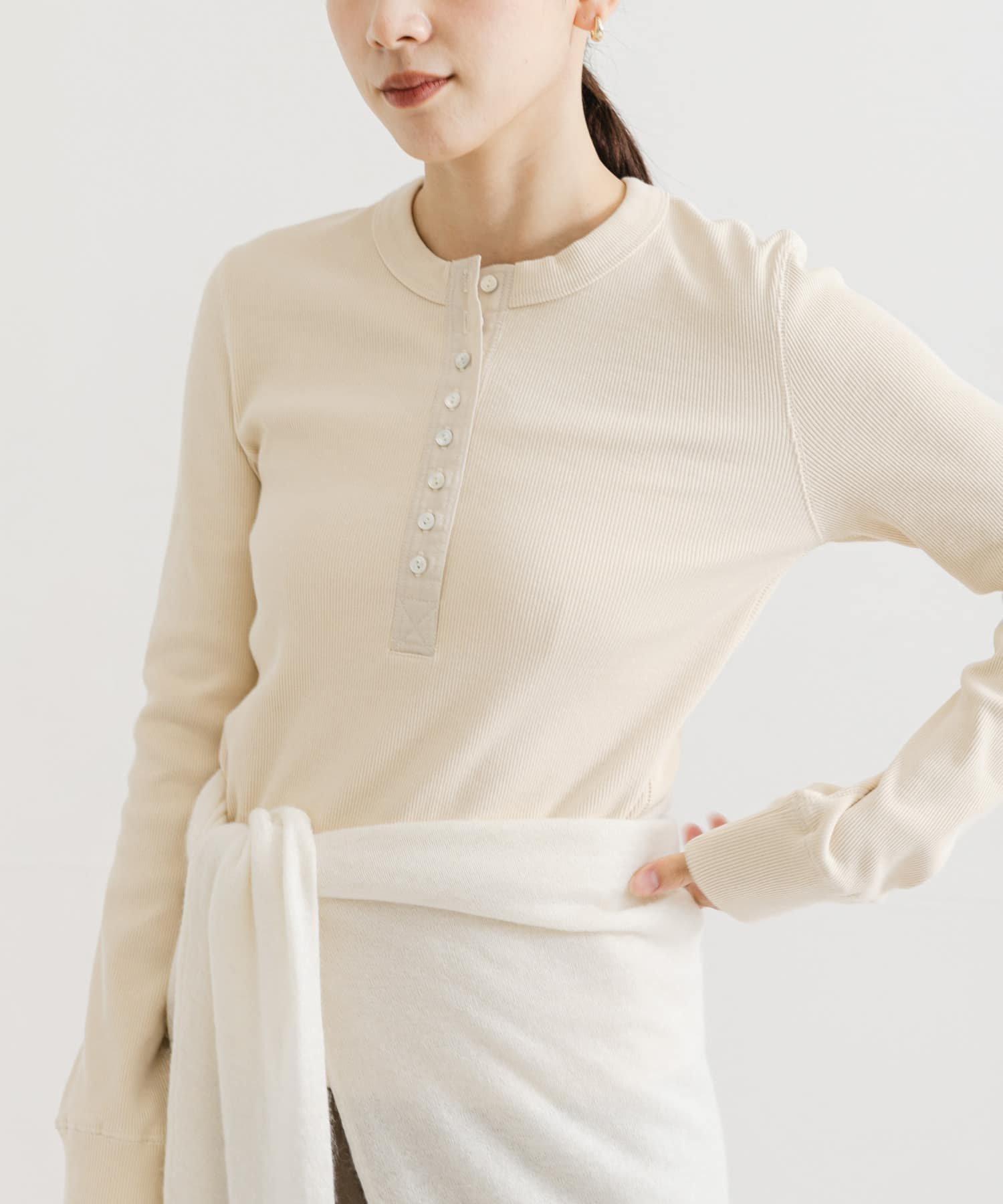 【アーバンリサーチ/URBAN RESEARCH】のヘンリーネックリブカットソー インテリア・キッズ・メンズ・レディースファッション・服の通販 founy(ファニー) 　ファッション　Fashion　レディースファッション　Fashion for Women　トップス・カットソー　Cut & Sew Tops　カットソー・ベーシックTシャツ　Cut-and-Sewn Tops / Stretch Tees & Basics　2025年　2025　2025-2026秋冬・A/W　Autumn/Winter 2025–26 AW25–26　冬　Winter / This Winter　おすすめ　Recommended / Our Picks　インナー　Innerwear　カーディガン　Cardigan, Knitwear　コンパクト　Compact, Small Size　ジャケット　Jacket, Outerwear　スラックス　Slacks, Dress Pants　デニム　Denim, Jeans Material　バランス　Balance, Style Balance　フィット　Fit, Slim Fit　フロント　Front, Front Design　ワイド　Wide, Wide Fit　A/W・秋冬　Autumn/Winter　IVORYBEIGE|ID: prp329100004721860 ipo3291000000034995479