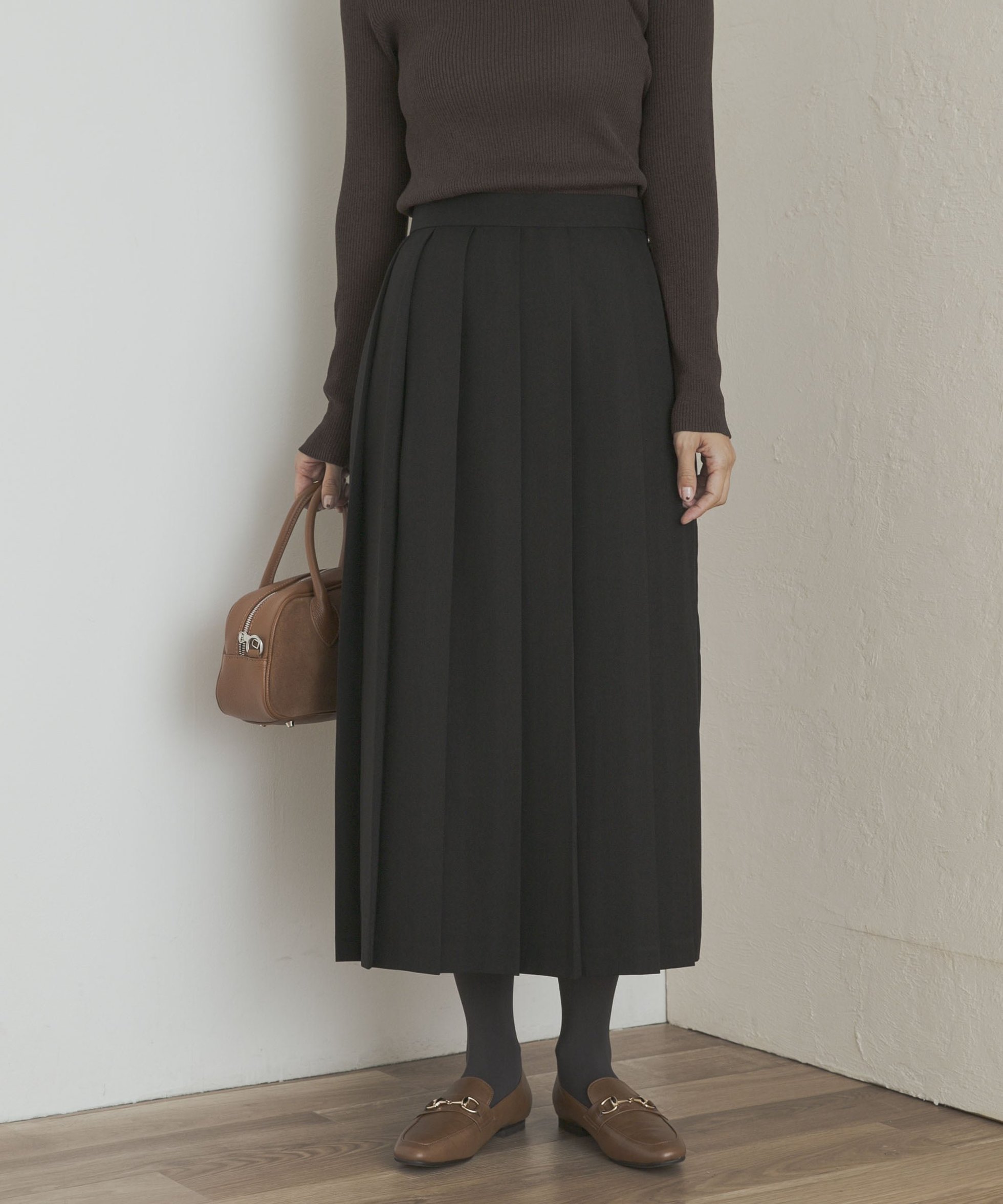 【アーバンリサーチ ドアーズ/URBAN RESEARCH DOORS】の『UR TECH SMOOTHLUXE』片ヒダプリーツスカート インテリア・キッズ・メンズ・レディースファッション・服の通販 founy(ファニー) ファッション Fashion レディースファッション Fashion for Women スカート Skirts プリーツスカート / 上品フェミニンスタイル Pleated Skirts クラシック Classic, Timeless Style シューズ Shoes, Footwear ジャケット Jacket, Outerwear トレンド Trend, Trending Now フラット Flat, Flat Shoes プリーツ Pleats, Pleated ベーシック Basic, Essential ワイド Wide, Wide Fit A/W・秋冬 Autumn/Winter 冬 Winter / This Winter おすすめ Recommended / Our Picks エレガント 上品 Elegant 2025年 2025 2025-2026秋冬・A/W Autumn/Winter 2025–26 AW25–26 BLACK|ID: prp329100004721993 ipo3291000000034568601