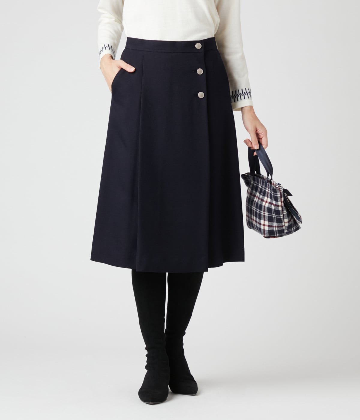 【ニューヨーカー/NEWYORKER】のウーリッシュボタニー メタル釦タックスカート インテリア・キッズ・メンズ・レディースファッション・服の通販 founy(ファニー) 　ファッション　Fashion　レディースファッション　Fashion for Women　スカート　Skirts　おすすめ　Recommended / Our Picks　シルバー　Silver, Metallic Silver　バランス　Balance, Style Balance　フロント　Front, Front Design　ポケット　Pocket, Pocket Detail　メタル　Metal, Metal Parts　リラックス　Relax, Relaxed Fit　台形　A-Line, Trapezoid Shape　A/W・秋冬　Autumn/Winter　ネイビー|ID: prp329100004722004 ipo3291000000034643187