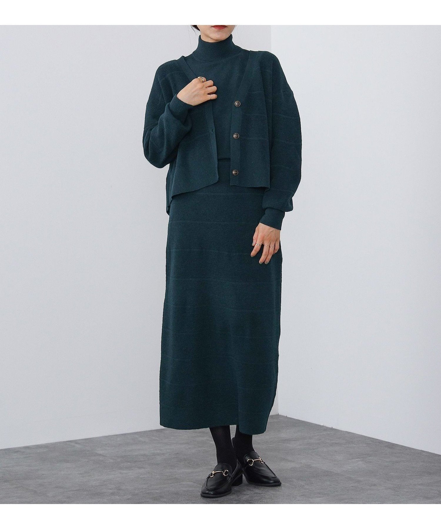 【ビームス ウイメン/BEAMS】のニットアンサンブル * スカート (セットアイテム) インテリア・キッズ・メンズ・レディースファッション・服の通販 founy(ファニー) 　ファッション　Fashion　レディースファッション　Fashion for Women　スカート　Skirts　アクセサリー　Fashion Accessories　アンサンブル　Ensemble Set　エレガント 上品　Elegant　カーディガン　Cardigan, Knitwear　シューズ　Shoes, Footwear　ショルダー　Shoulder, Shoulder Strap　ショート　Short, Short Length　シンプル　Simple, Minimal　タートル　Turtleneck, Turtle Collar　ドロップ　Drop Shoulder, Dropped Style　バランス　Balance, Style Balance　ボーダー　Border, Stripe　BLUE GREEN|ID: prp329100004722075 ipo3291000000034361541