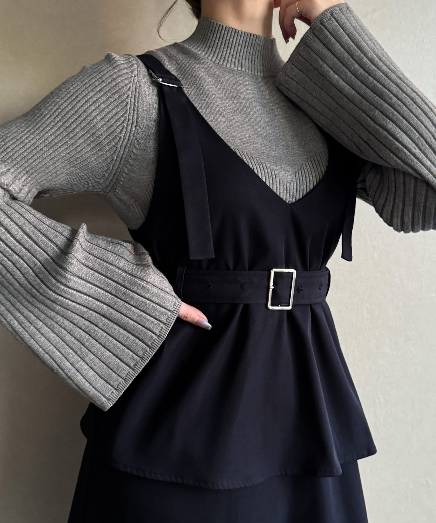 【ジュノア/JUNOAH】のVネックジャンスカキャミワンピース インテリア・キッズ・メンズ・レディースファッション・服の通販 founy(ファニー) 　ファッション　Fashion　レディースファッション　Fashion for Women　ワンピース　Dresses　キャミソールワンピース　Camisole Dresses　ネイビー|ID: prp329100004722126 ipo3291000000034237923