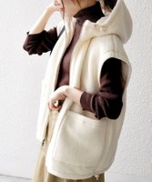 【シップス フォー ウィメン/SHIPS】のSHIPS any ナイロン * ボア リバーシブル フーディー ベスト 人気、トレンドファッション・服の通販 founy(ファニー) ファッション Fashion レディースファッション Fashion for Women アウター Coat / Outerwear Collection トップス・カットソー Cut & Sew Tops ベスト&ジレ / 重ね着スタイル Vests & Gilets インナー Innerwear カットソー Cut and Sewn Top スウェット / スエット Sweatshirt, Sweatwear バランス Balance, Style Balance フロント Front, Front Design ベスト Vest, Waistcoat ポケット Pocket, Pocket Detail リバーシブル Reversible, Two-Sided ロング Long, Long-Length おすすめ Recommended / Our Picks 2025年 2025 2025-2026秋冬・A/W Autumn/Winter 2025–26 AW25–26 |ID:prp329100004722181