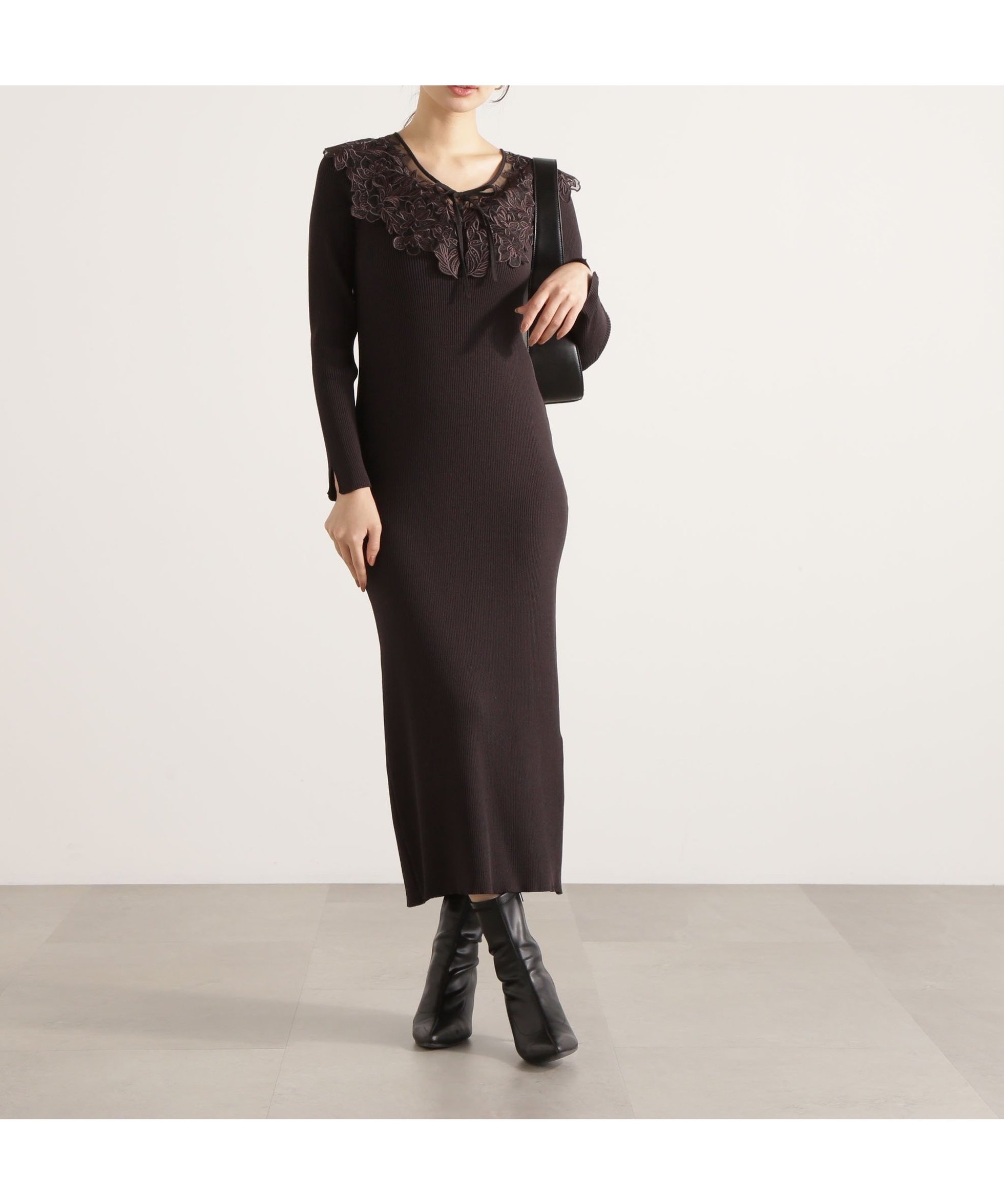 【プロポーション ボディドレッシング/PROPORTION BODY DRESSING】のケープ風レース付きニットワンピース 25AW 人気、トレンドファッション・服の通販 founy(ファニー) 　ファッション　Fashion　レディースファッション　Fashion for Women　ワンピース　Dresses　ニットワンピース　Knit Dresses　2025年　2025　2025-2026秋冬・A/W　Autumn/Winter 2025–26 AW25–26　スリット　Slit, Slit Detail　フェミニン　Feminine, Girly　レース　Lace, Lace Fabric　人気　Popular, Best Seller　 other-1|ID: prp329100004722224 ipo3291000000034609516