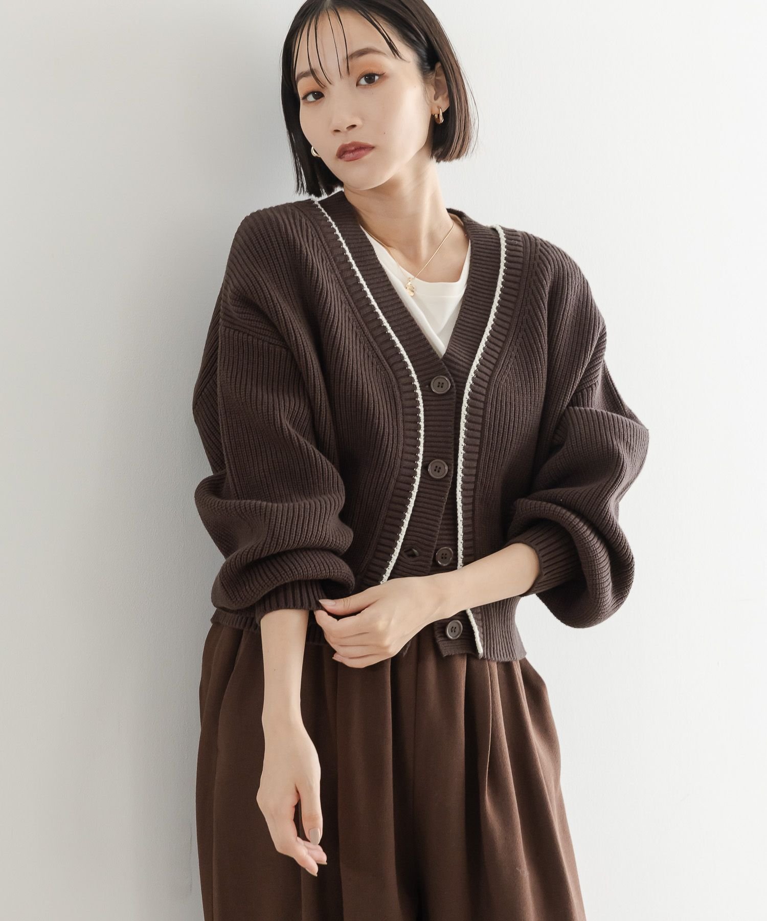 【ローリーズファーム/LOWRYS FARM】の7GハイショクVカーディガン インテリア・キッズ・メンズ・レディースファッション・服の通販 founy(ファニー) 　ファッション　Fashion　レディースファッション　Fashion for Women　トップス・カットソー　Cut & Sew Tops　カーディガン・羽織り　Layered Style Cardigans　アクリル　Acrylic Material　カーディガン　Cardigan, Knitwear　ショート　Short, Short Length　シンプル　Simple, Minimal　ダブル　Double, Double-Breasted　デニム　Denim, Jeans Material　フレア　Flare, Flared　ロング　Long, Long-Length　ワイド　Wide, Wide Fit　定番　Standard, Basic Item　畦　Ribbed Knit　ブラウン|ID: prp329100004722255 ipo3291000000034374083