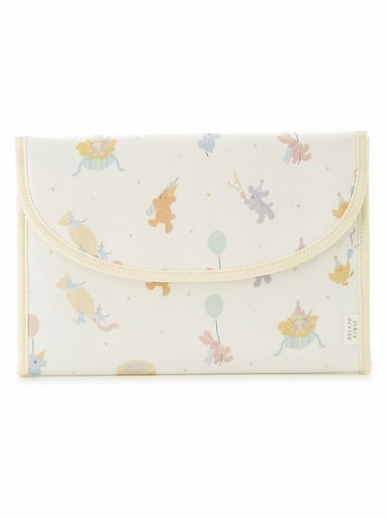 【ジェラート ピケ/gelato pique / KIDS】の【販路限定】総柄母子手帳ケースL インテリア・キッズ・メンズ・レディースファッション・服の通販 founy(ファニー) 　ファッション　Fashion　キッズファッション　Fashion for Kids　コイン　Coin, Coin Design　コーティング　Coating, Coated Finish　抗菌　Antibacterial, Bacteria-Resistant　スマート　Smart, Elegant　スリット　Slit, Slit Detail　定番　Standard, Basic Item　手帳　Planner, Notebook　人気　Popular, Best Seller　プリント　Print, Printed Pattern　ポケット　Pocket, Pocket Detail　旅行　Travel　OWHT[002]|ID: prp329100004722440 ipo3291000000034132438