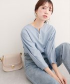 【ナチュラルクチュール/natural couture】の【WEB限定】パール付きスキッパーブラウス サックスブルー|ID: prp329100004722513 ipo3291000000034284902