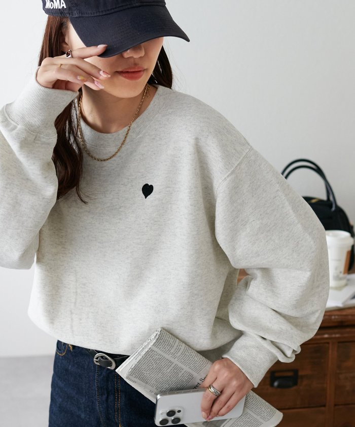 【ディスコート/Discoat】の【WEB限定/新色追加】ハート刺繍スウェット インテリア・キッズ・メンズ・レディースファッション・服の通販 founy(ファニー) https://founy.com/ ファッション Fashion レディースファッション Fashion for Women トップス・カットソー Cut & Sew Tops レディースパーカー・カジュアルフーディー Casual Hoodies & Sweatshirts スウェット・クルーネックトップス Sweatshirts & Crewnecks / Relaxed Fit Sweat Tops ショート Short, Short Length シンプル Simple, Minimal スウェット / スエット Sweatshirt, Sweatwear ロング Long, Long-Length ワンポイント One Point, Statement Accent |ID: prp329100004722925 ipo3291000000034239019