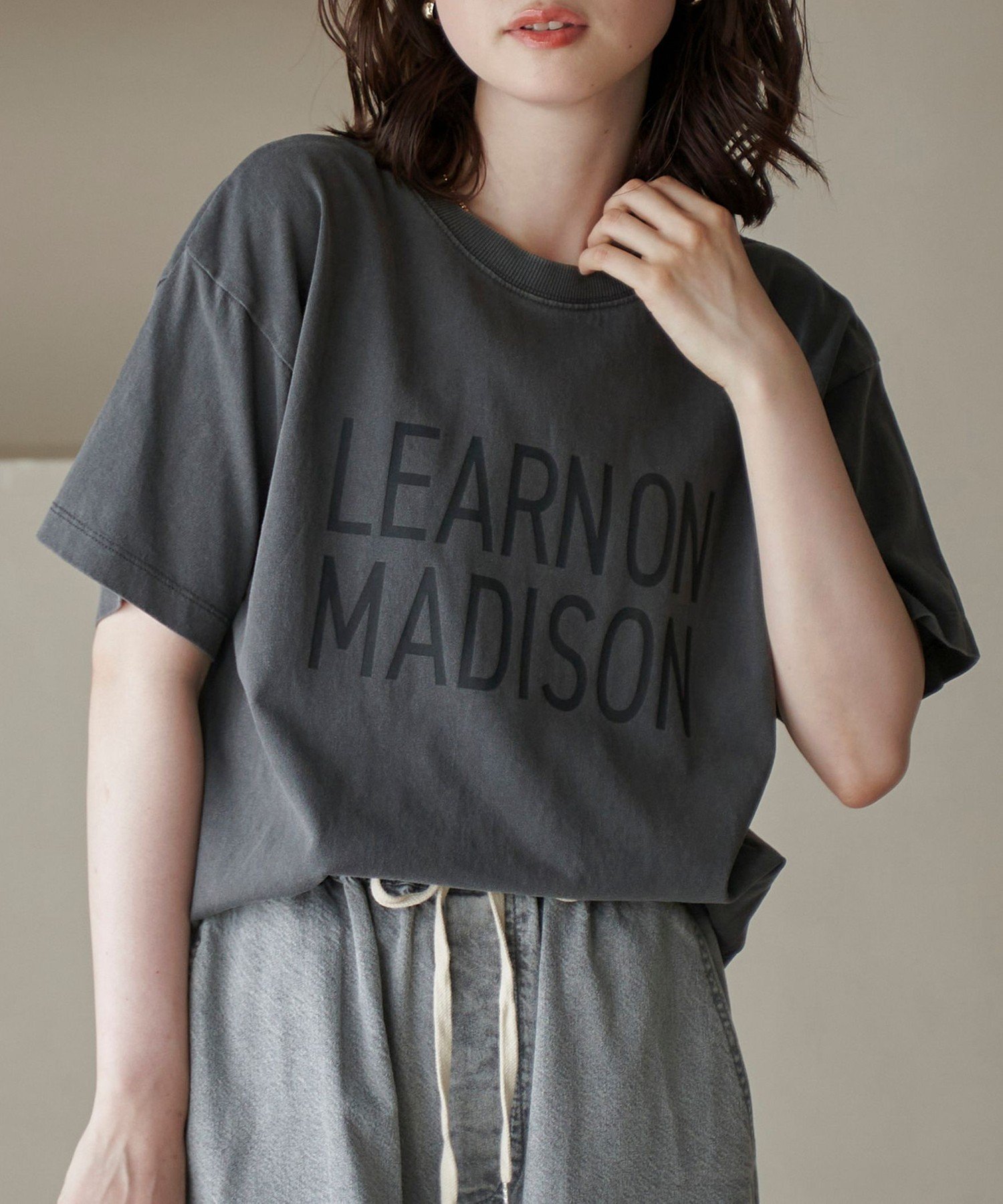 【コーエン/COEN】のピグメントアソートロゴプリントTシャツ インテリア・キッズ・メンズ・レディースファッション・服の通販 founy(ファニー)  ファッション Fashion レディースファッション Fashion for Women トップス・カットソー Cut & Sew Tops シャツ・ブラウス・オフィスカジュアル Elegant Blouses & Button-Ups ロングTシャツ・Tシャツ Longline T-Shirts & Tees デニム Denim, Jeans Material ワイド Wide, Wide Fit ヴィンテージ Vintage Style DK.GRAY|ID: prp329100004723011 ipo3291000000034135498