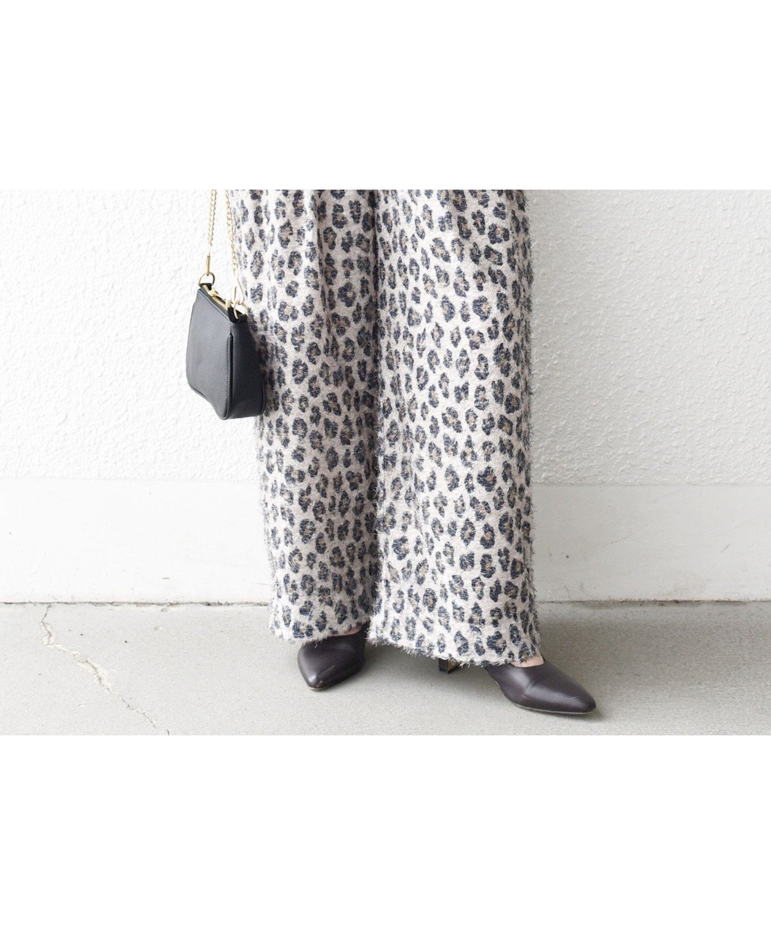 【シップス フォー ウィメン/SHIPS】のSHIPS any 手洗い可能 レオパード ジャカード ワイド イージー パンツ インテリア・キッズ・メンズ・レディースファッション・服の通販 founy(ファニー) ファッション Fashion レディースファッション Fashion for Women パンツ Pants & Trousers アニマル Animal Print エレガント 上品 Elegant 洗える Machine Washable シアー Sheer, See-Through シューズ Shoes, Footwear ジャカード/ジャガード Jacquard, Woven Pattern トレンド Trend, Trending Now ドローコード Drawcord, Drawstring Cord フラット Flat, Flat Shoes プリント Print, Printed Pattern リラックス Relax, Relaxed Fit レオパード Leopard, Animal Print ワイド Wide, Wide Fit おすすめ Recommended / Our Picks 2025年 2025 2025-2026秋冬・A/W Autumn/Winter 2025–26 AW25–26 ベージュ|ID: prp329100004723146 ipo3291000000034893783