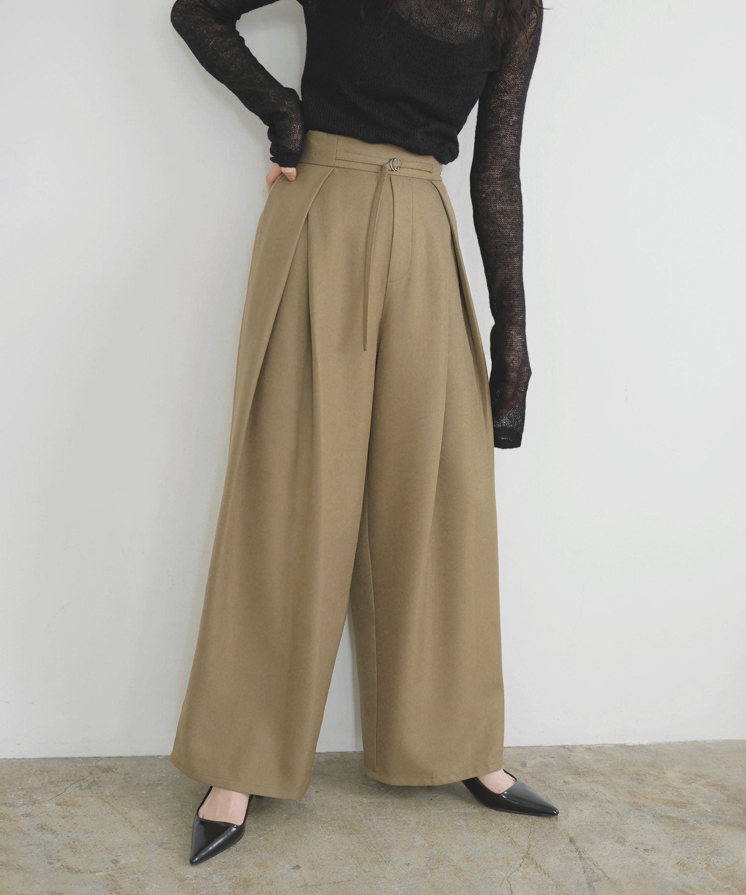 【リアン/Lian】のベルトデザインラップタックパンツ インテリア・キッズ・メンズ・レディースファッション・服の通販 founy(ファニー) 　ファッション　Fashion　レディースファッション　Fashion for Women　パンツ　Pants & Trousers　ベルト&ウエストマーク　Belts & Waist Accessories　フロント　Front, Front Design　ラップ　Wrap, Wrap Design　ベージュ|ID: prp329100004723148 ipo3291000000034223647