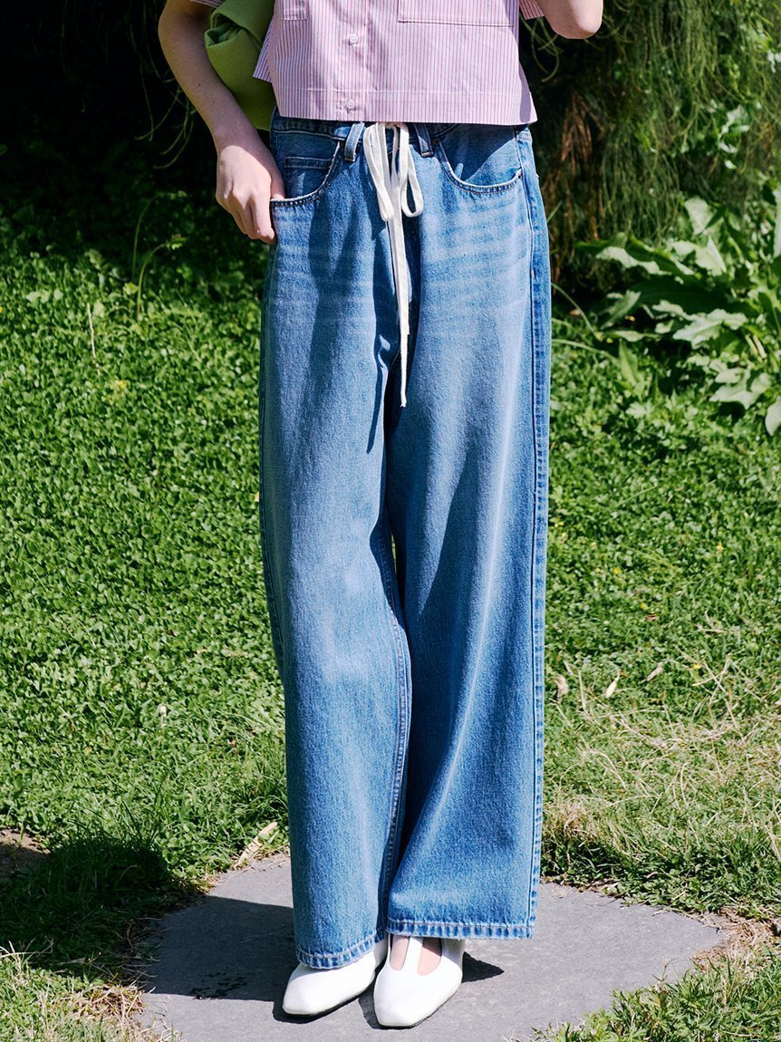 【ミラオーウェン/Mila Owen】のウエストドロストワイドデニムパンツ インテリア・キッズ・メンズ・レディースファッション・服の通販 founy(ファニー) 　雑誌掲載アイテム　Magazine Picks & Fashion Features　ファッション雑誌　Fashion Magazines　ストーリィ　STORY　ヴェリィ　VERY　ファッション　Fashion　レディースファッション　Fashion for Women　パンツ　Pants & Trousers　デニムパンツ・ジーンズ・美脚デニム　Denim Jeans & Pants　9月号　September Issue　クロップド　Cropped, Short Length　スマート　Smart, Elegant　雑誌　Magazine, Fashion Magazine　デニム　Denim, Jeans Material　8月号　August Issue, Aug. Edition　リアル　Real, Realistic　リラックス　Relax, Relaxed Fit　ワイド　Wide, Wide Fit　おすすめ　Recommended / Our Picks　LBLU[081]|ID: prp329100004723186 ipo3291000000034538175