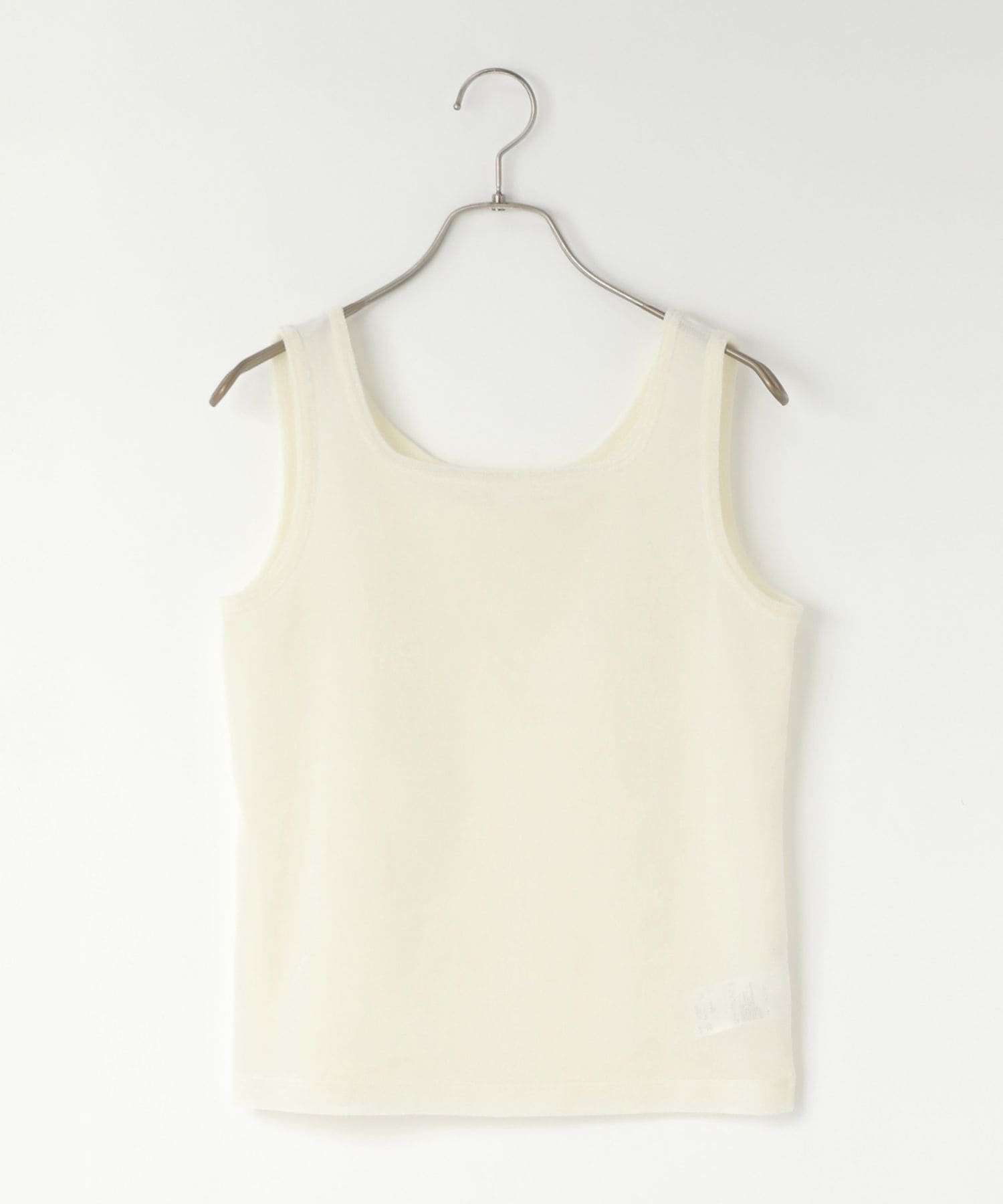 【ローリーズファーム/LOWRYS FARM】のベロアタンク インテリア・キッズ・メンズ・レディースファッション・服の通販 founy(ファニー)  ファッション Fashion レディースファッション Fashion for Women トップス・カットソー Cut & Sew Tops ベロアトップス Velour Tops / Velvet-Look Items おすすめ Recommended / Our Picks インナー Innerwear キャミワンピース Cami Dress, Slip Dress サロペット Overalls, Salopette タンク Tank Top, Sleeveless Top ベロア Velour, Soft Velvet アイボリー08|ID: prp329100004723214 ipo3291000000034349886