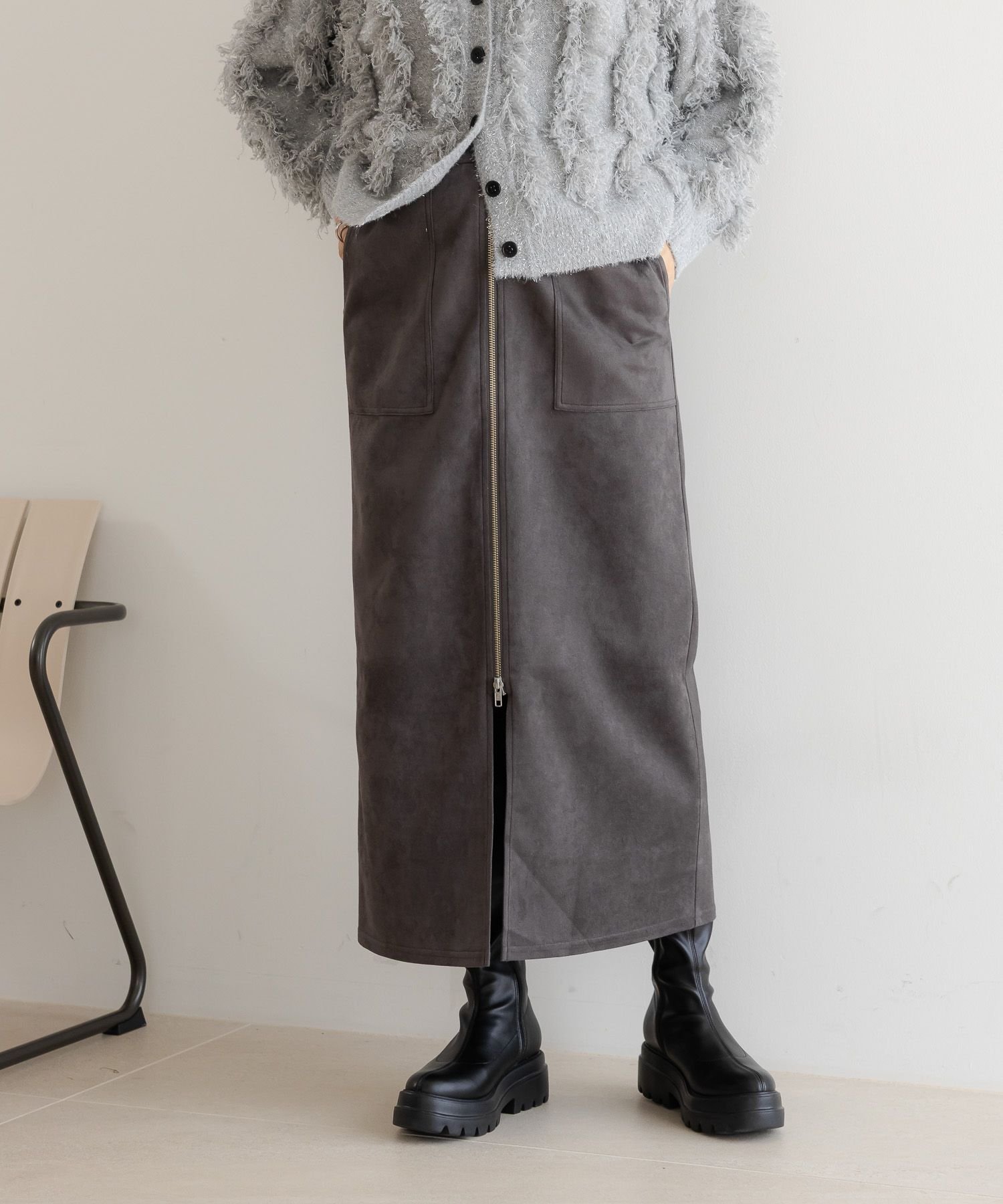 【ローリーズファーム/LOWRYS FARM】のアソートZIPタイトスカート インテリア・キッズ・メンズ・レディースファッション・服の通販 founy(ファニー) 　ファッション　Fashion　レディースファッション　Fashion for Women　スカート　Skirts　タイトスカート　Pencil Skirt, Tight Skirt　フェイクレザー　Faux Leather, PU Leather　チャコールグレー|ID: prp329100004723229 ipo3291000000034237288