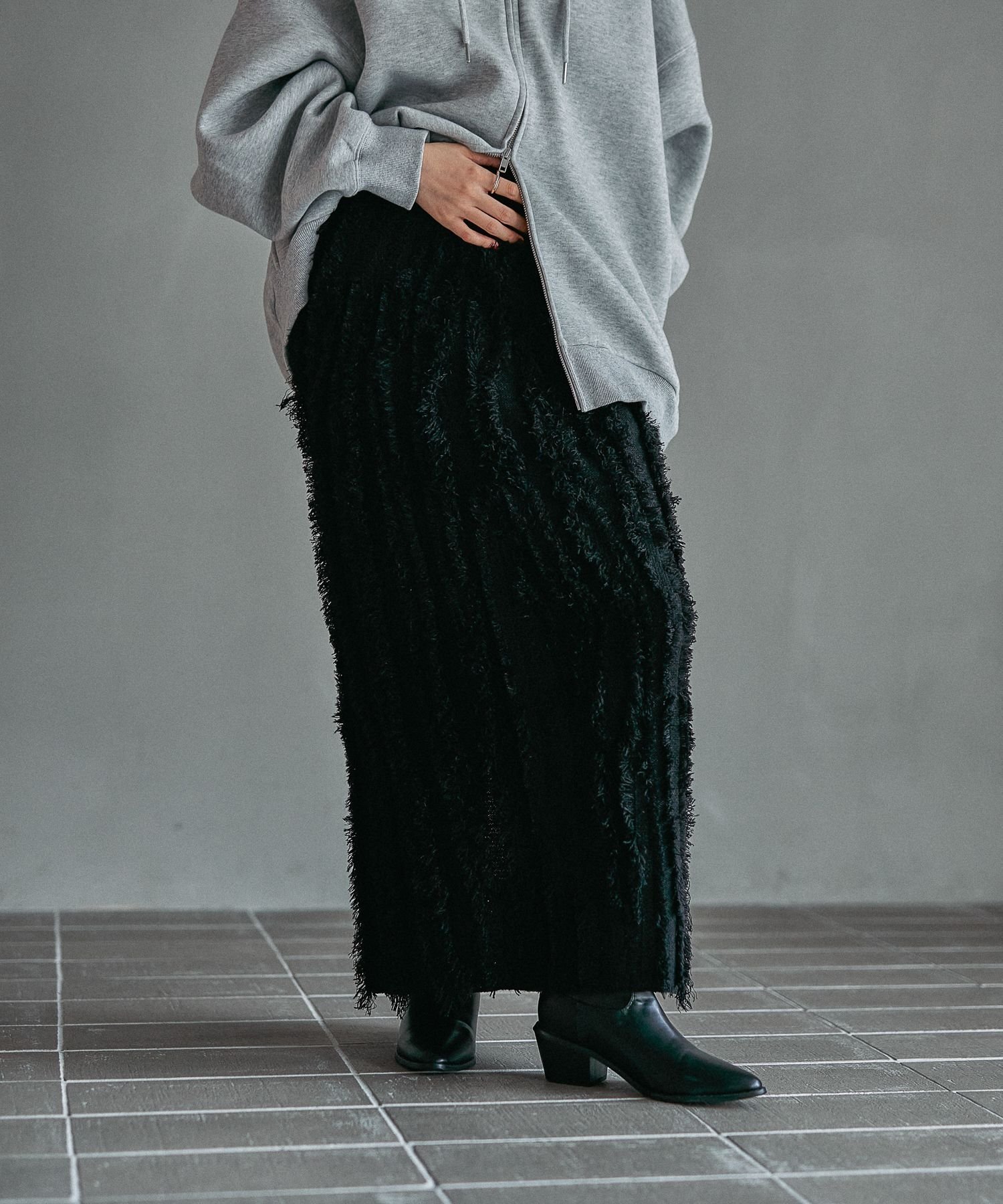 【レプシィム ローリーズファーム/LEPSIM LOWRYS FARM】の7ゲージフリンジニットスカート インテリア・キッズ・メンズ・レディースファッション・服の通販 founy(ファニー) ファッション Fashion レディースファッション Fashion for Women スカート Skirts スウェット / スエット Sweatshirt, Sweatwear フリンジ Fringe, Tassel ベーシック Basic, Essential ブラック09|ID: prp329100004723273 ipo3291000000034549183