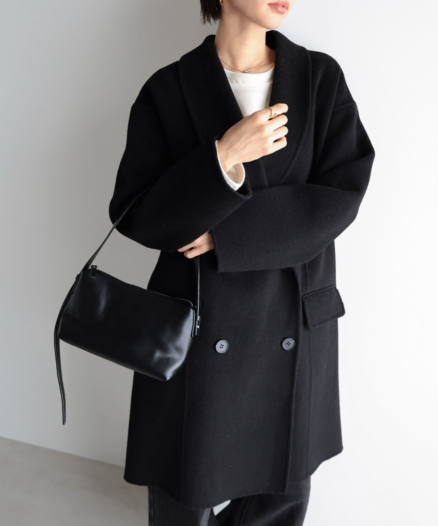 【アンドミー/andme】のリバー ダブルコート evernavy エバーネイビー インテリア・キッズ・メンズ・レディースファッション・服の通販 founy(ファニー) 　ファッション　Fashion　レディースファッション　Fashion for Women　アウター　Coat / Outerwear Collection　コート・ロングコート・ピーコート　Long Coats, Peacoats & More　ショール　Shawl, Wrap　ダブル　Double, Double-Breasted　フェイス　Face, Facial Design　ベーシック　Basic, Essential　ポケット　Pocket, Pocket Detail　ミドル　Middle Length, Mid Height　エレガント 上品　Elegant　防寒　Cold Protection, Winter-Ready　ブラック|ID: prp329100004723347 ipo3291000000034506131