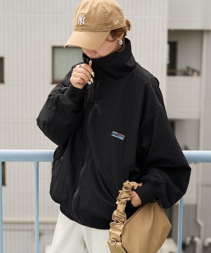 【フリークスストア/FREAK'S STORE】のFREAK S STORE OUTDOORS リバーシブル スタンドカラー ブルゾン【限定展開】 インテリア・キッズ・メンズ・レディースファッション・服の通販 founy(ファニー) 　ファッション　Fashion　レディースファッション　Fashion for Women　アウター　Coat / Outerwear Collection　ブルゾンジャケット・スポーティアウター　Blouson Jackets　冬　Winter / This Winter　スタンド　Stand Collar, Upright Stand　バランス　Balance, Style Balance　ビッグ　Big, Oversized　ブルゾン　Blouson, Bomber Jacket　リバーシブル　Reversible, Two-Sided　楽ちん　Easy Fit, Comfortable　A/W・秋冬　Autumn/Winter　ブラック|ID: prp329100004723360 ipo3291000000034136902